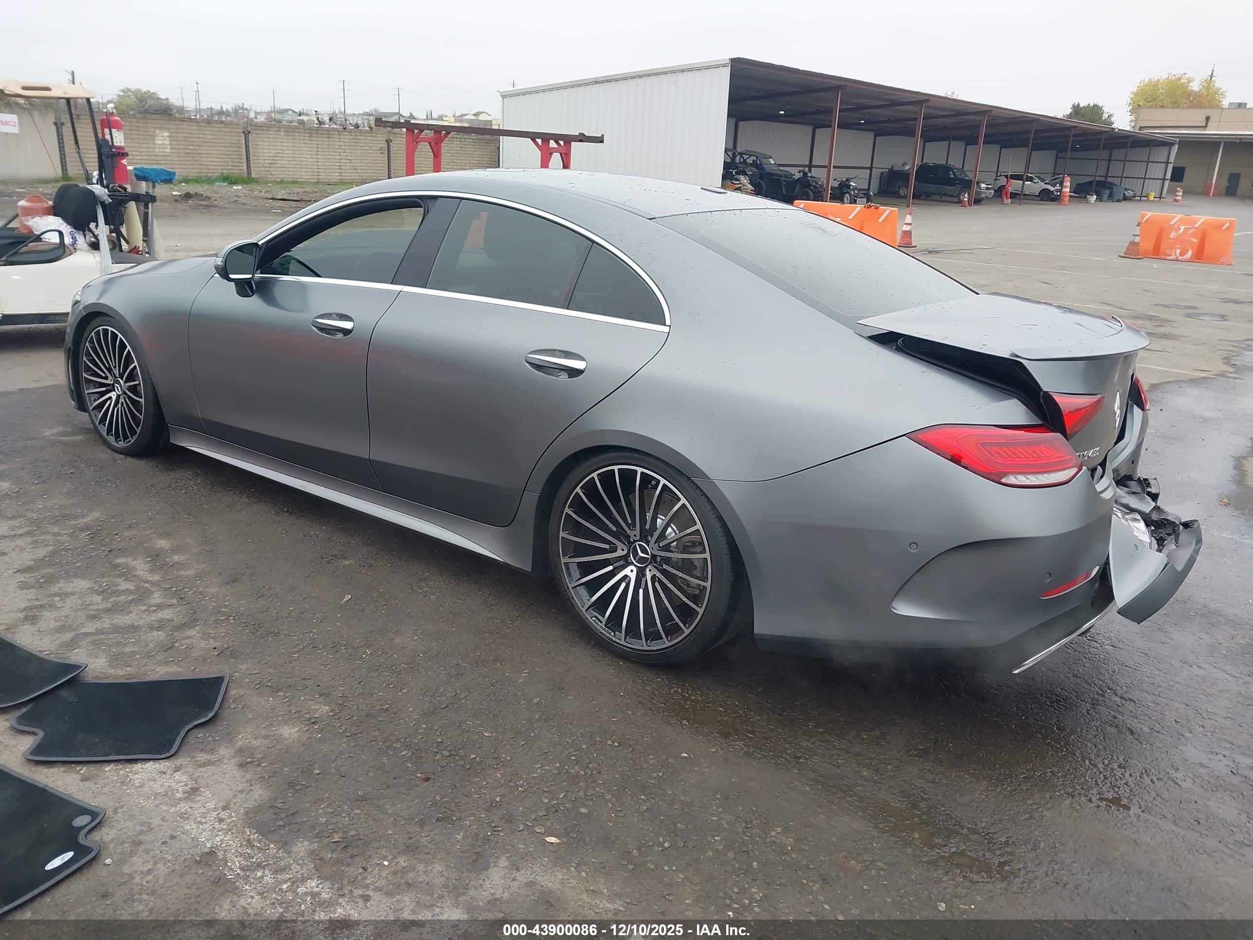 MERCEDES-BENZ CLS image 3