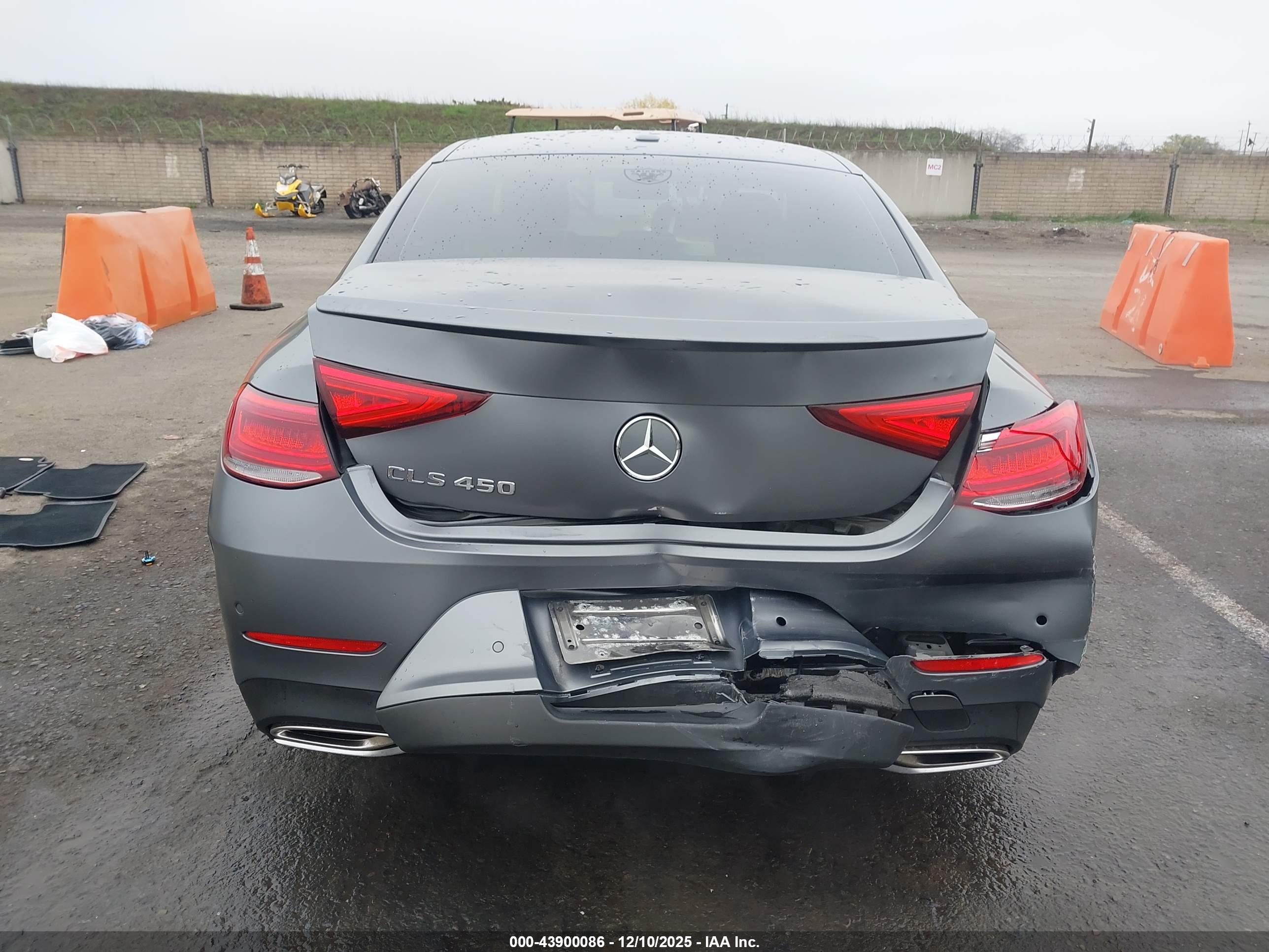 MERCEDES-BENZ CLS image 6