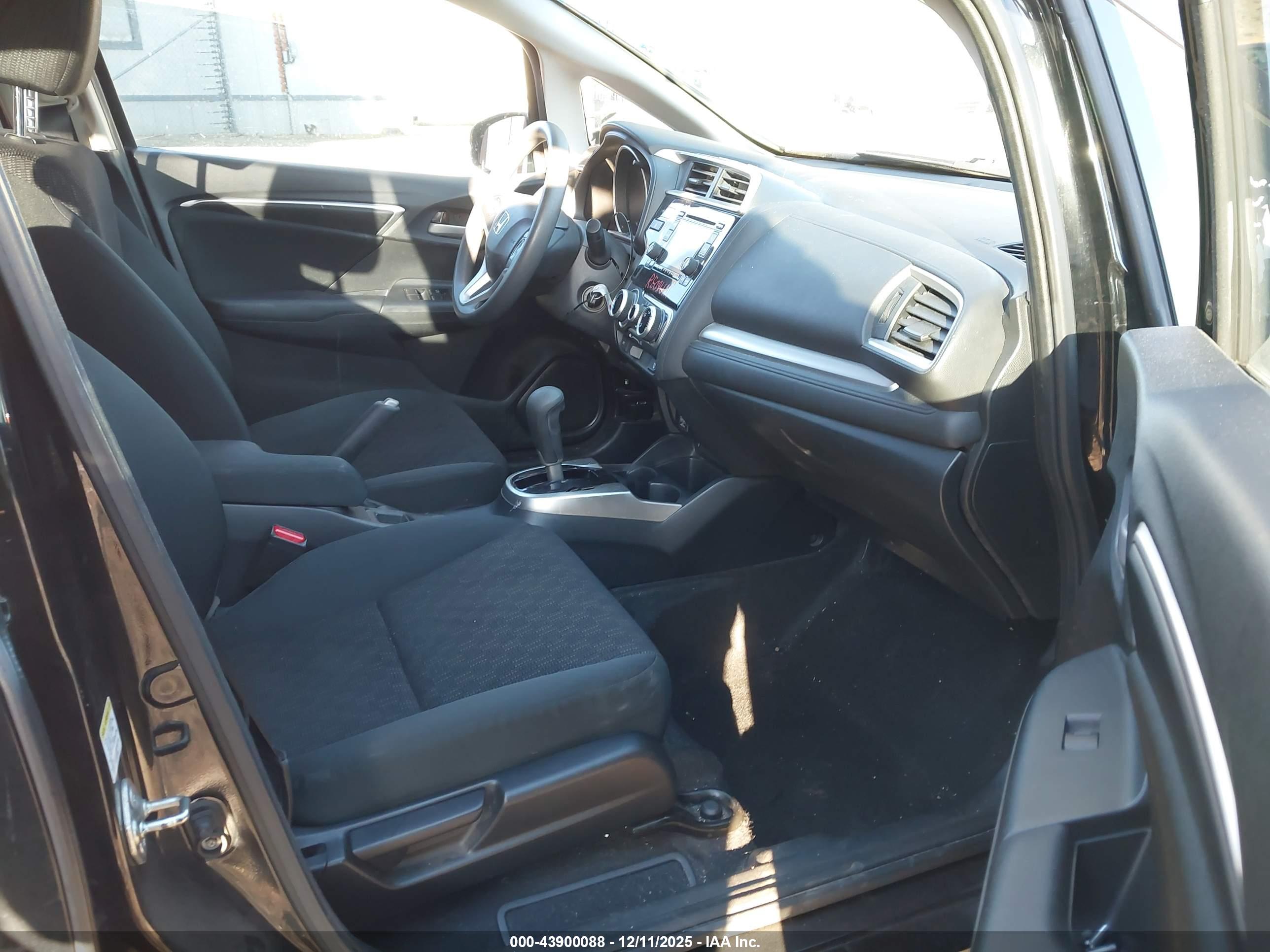 HONDA FIT image 5