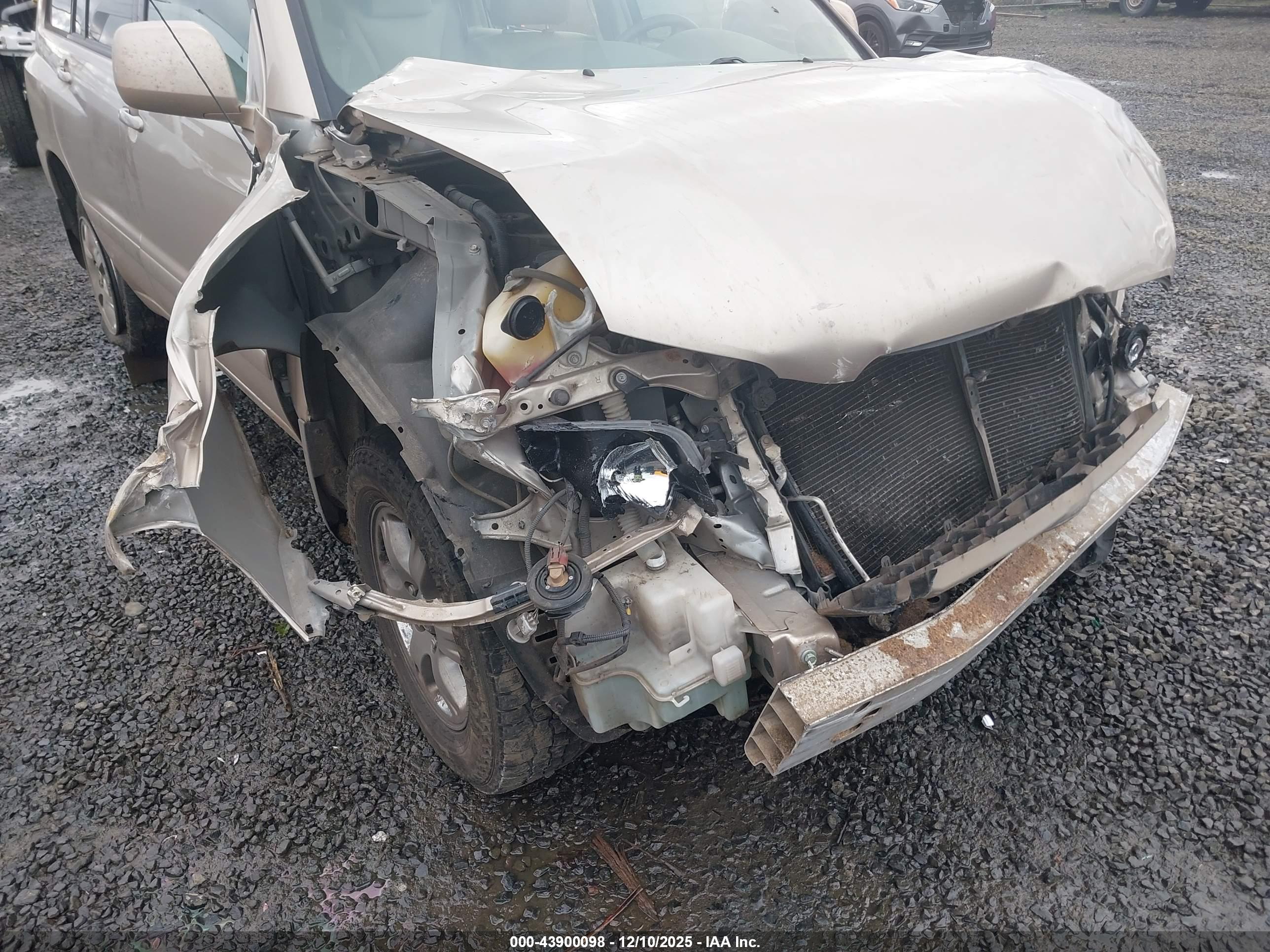 TOYOTA HIGHLANDER image 6