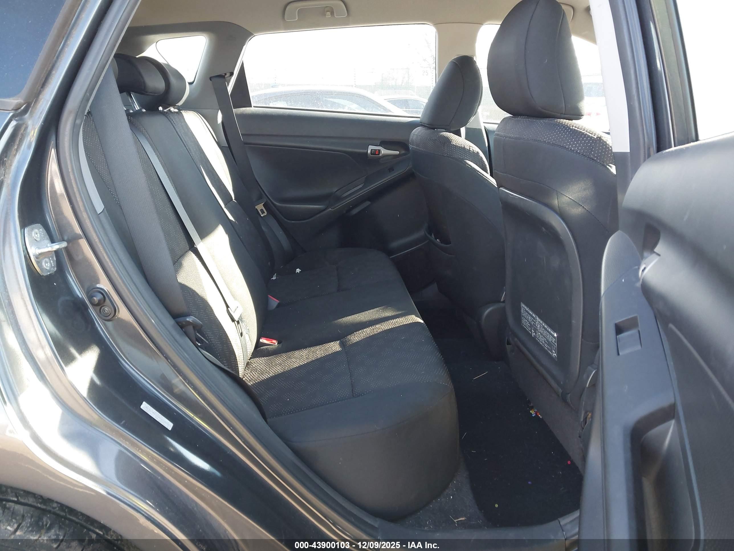 PONTIAC VIBE image 8