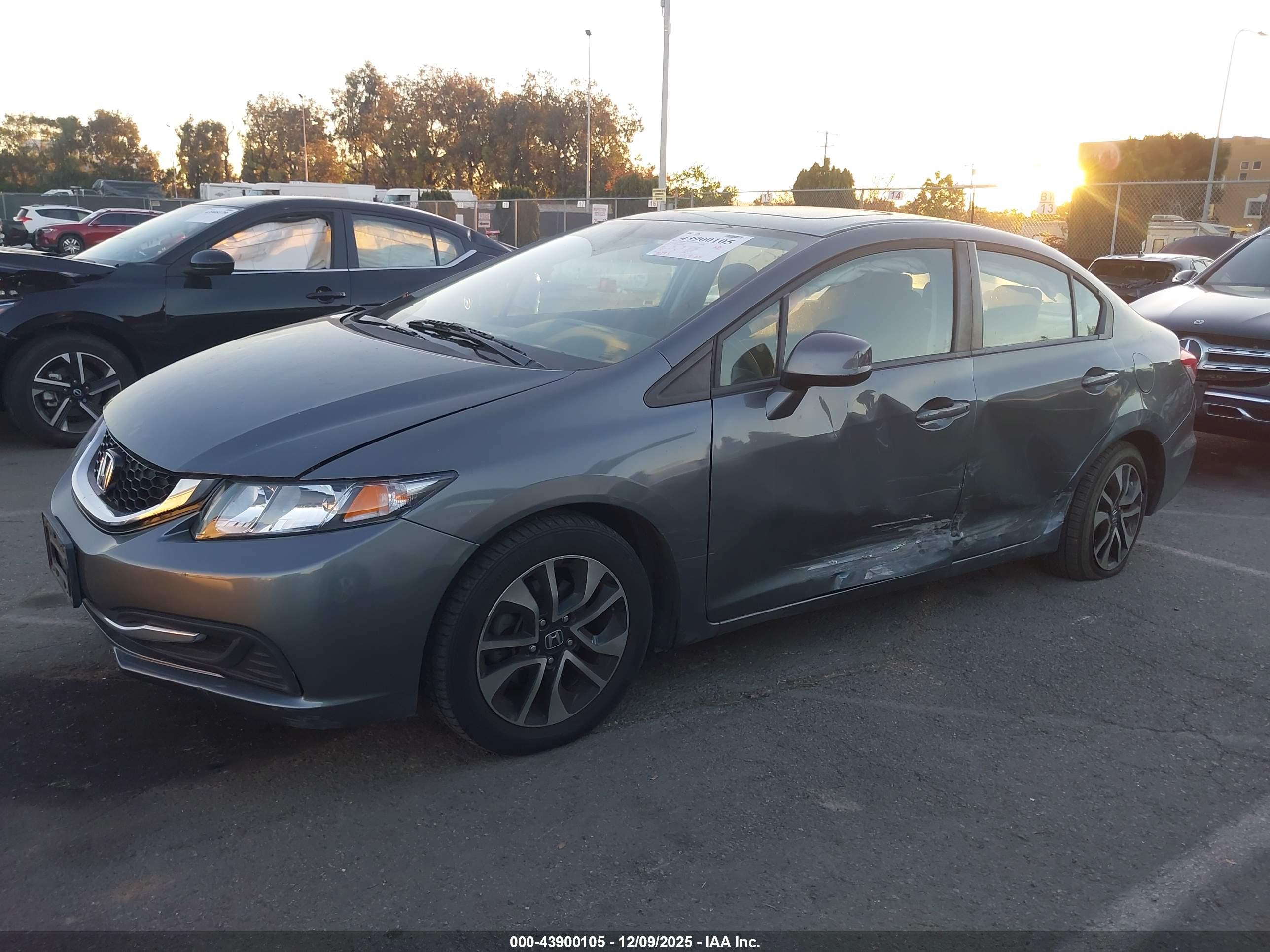 HONDA CIVIC image 2