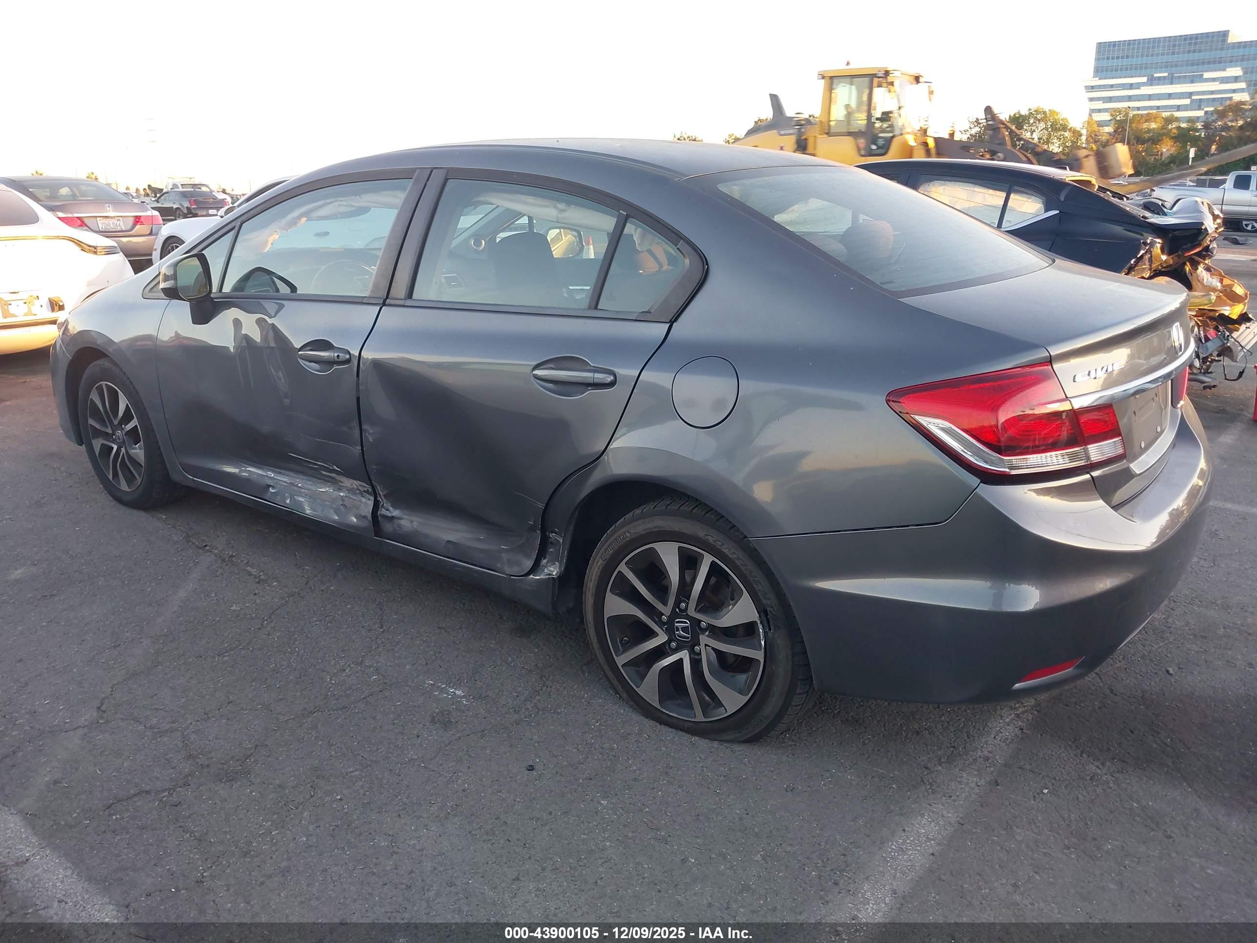 HONDA CIVIC image 3