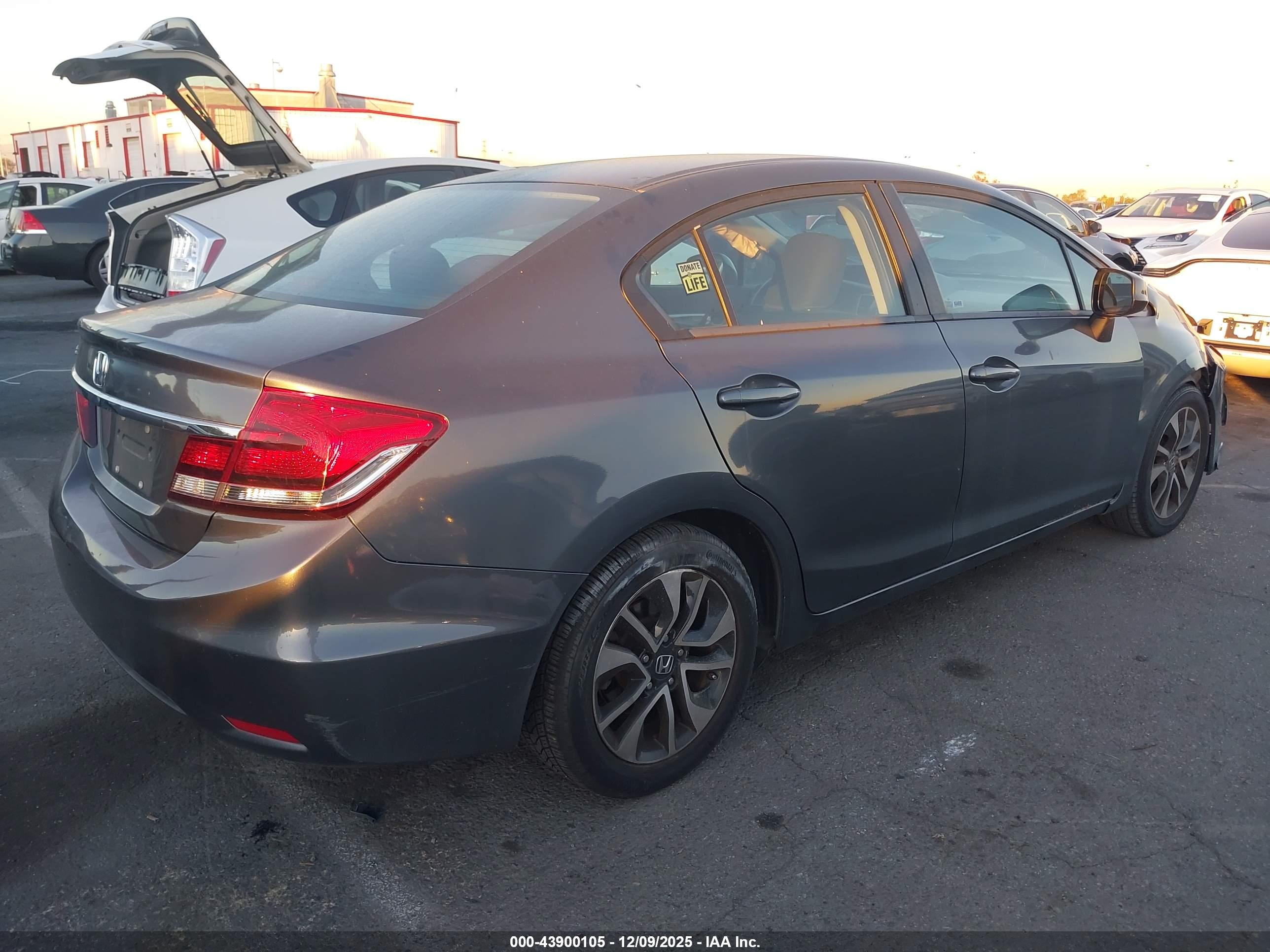 HONDA CIVIC image 4