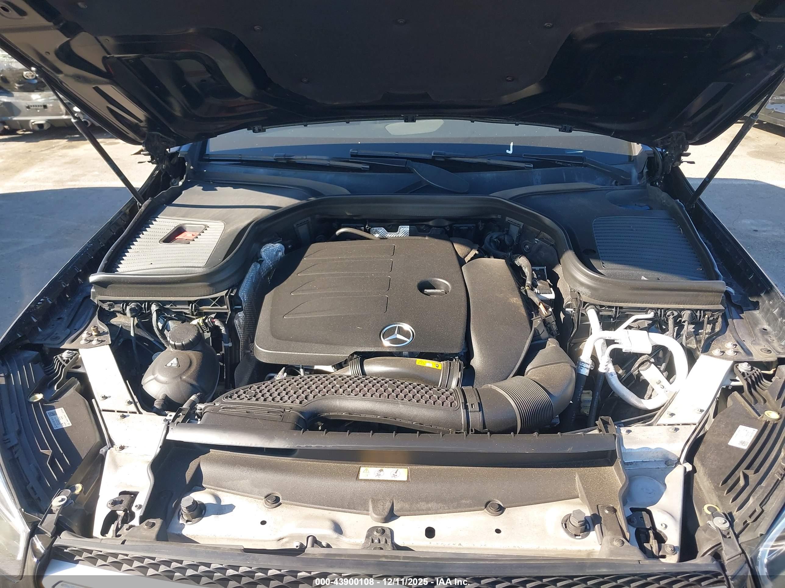 MERCEDES-BENZ GLC image 10