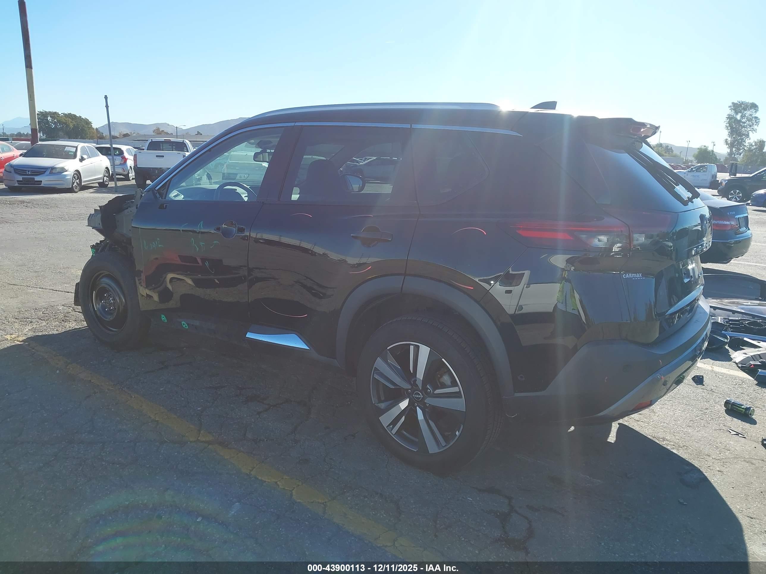 NISSAN ROGUE image 3