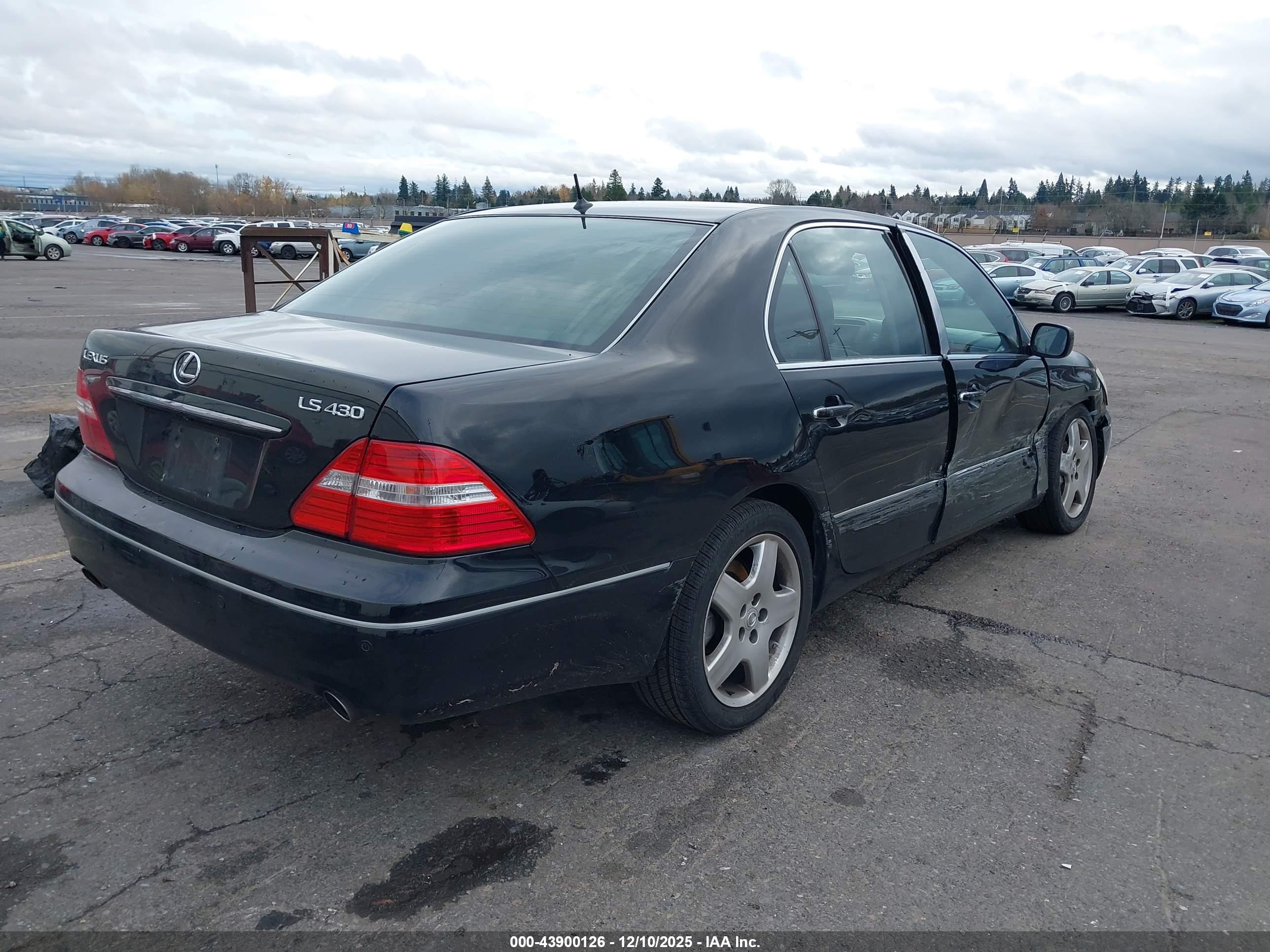 LEXUS LS image 4