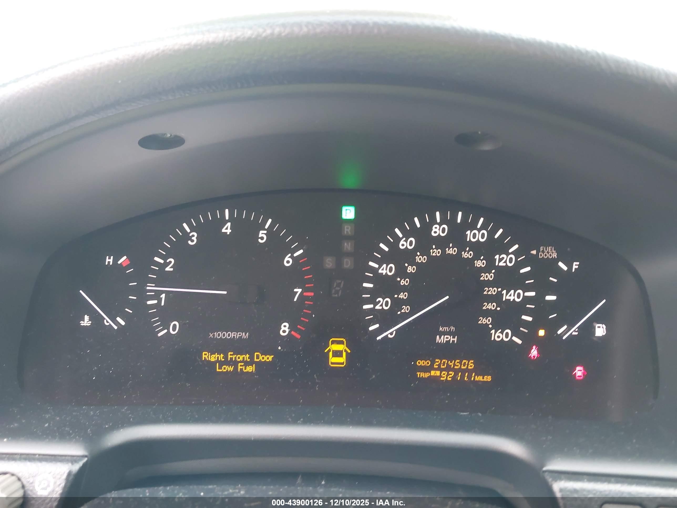 LEXUS LS image 7