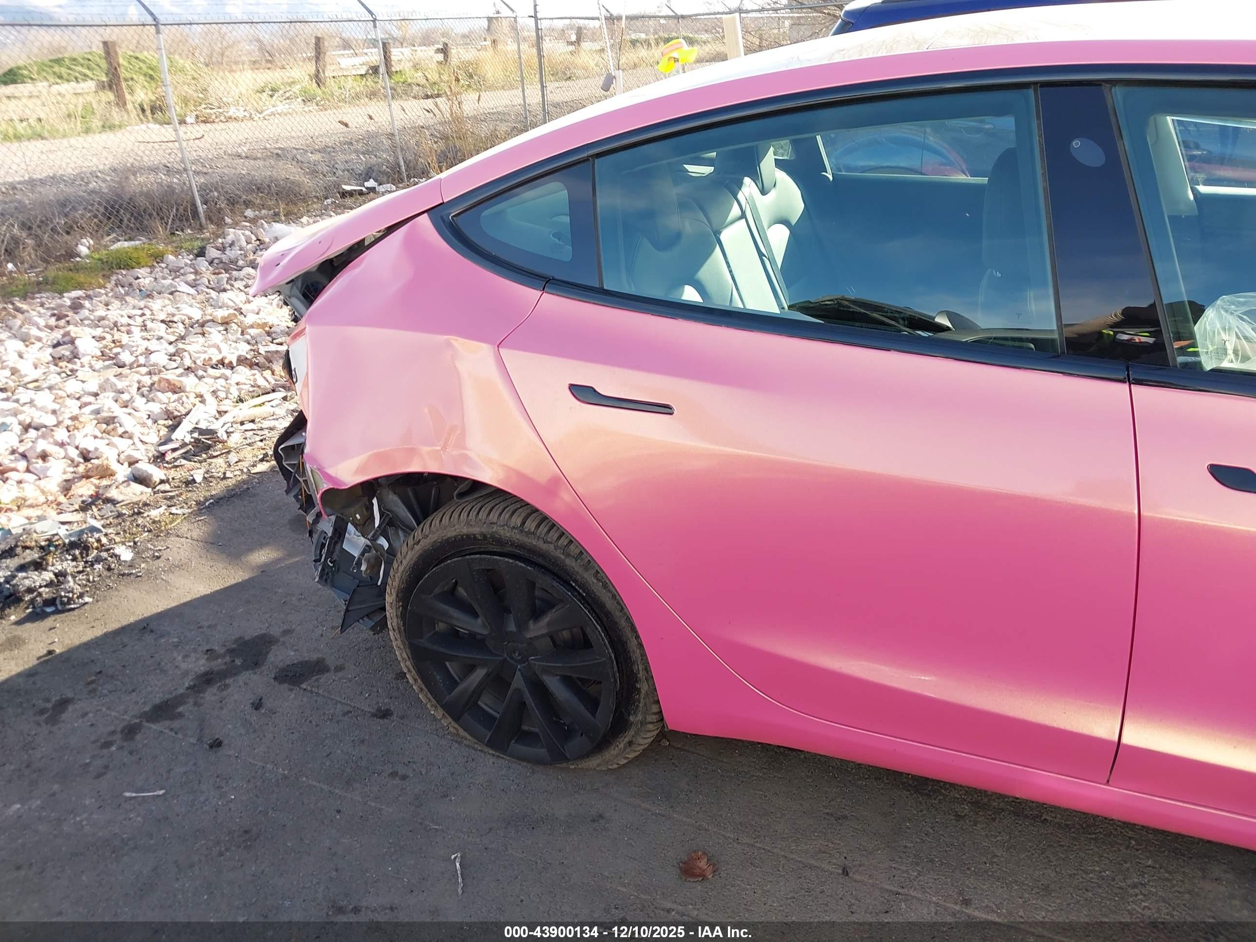 TESLA MODEL image 6