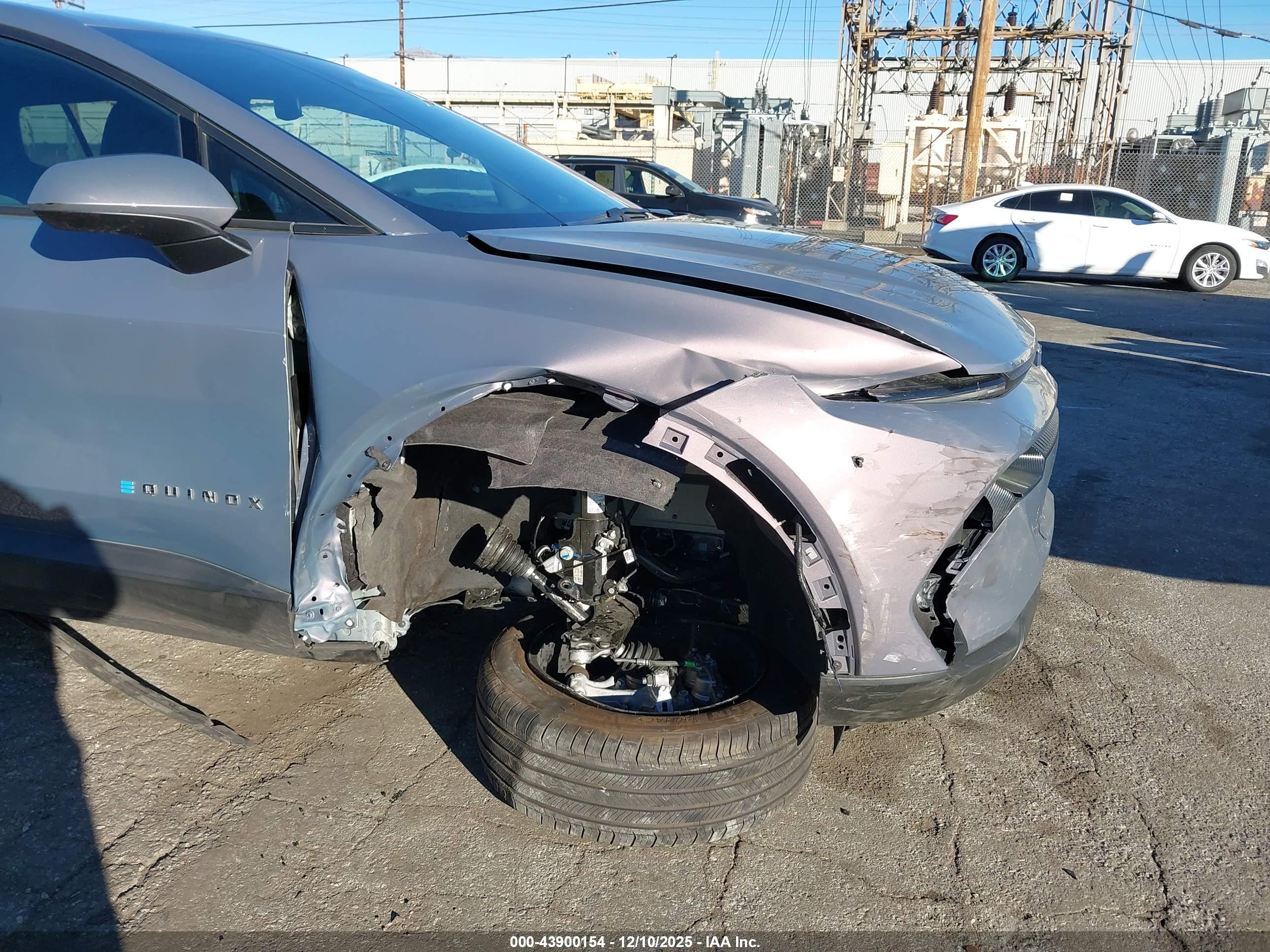 CHEVROLET EQUINOX image 6