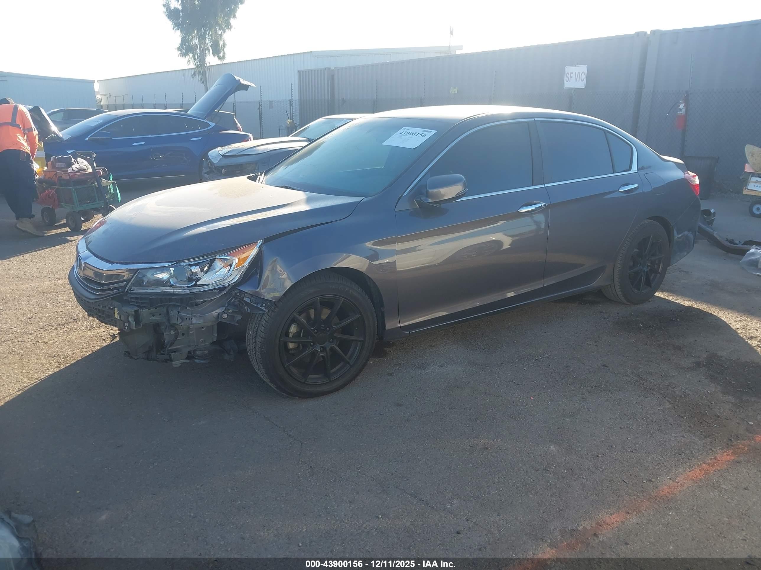 HONDA ACCORD image 2
