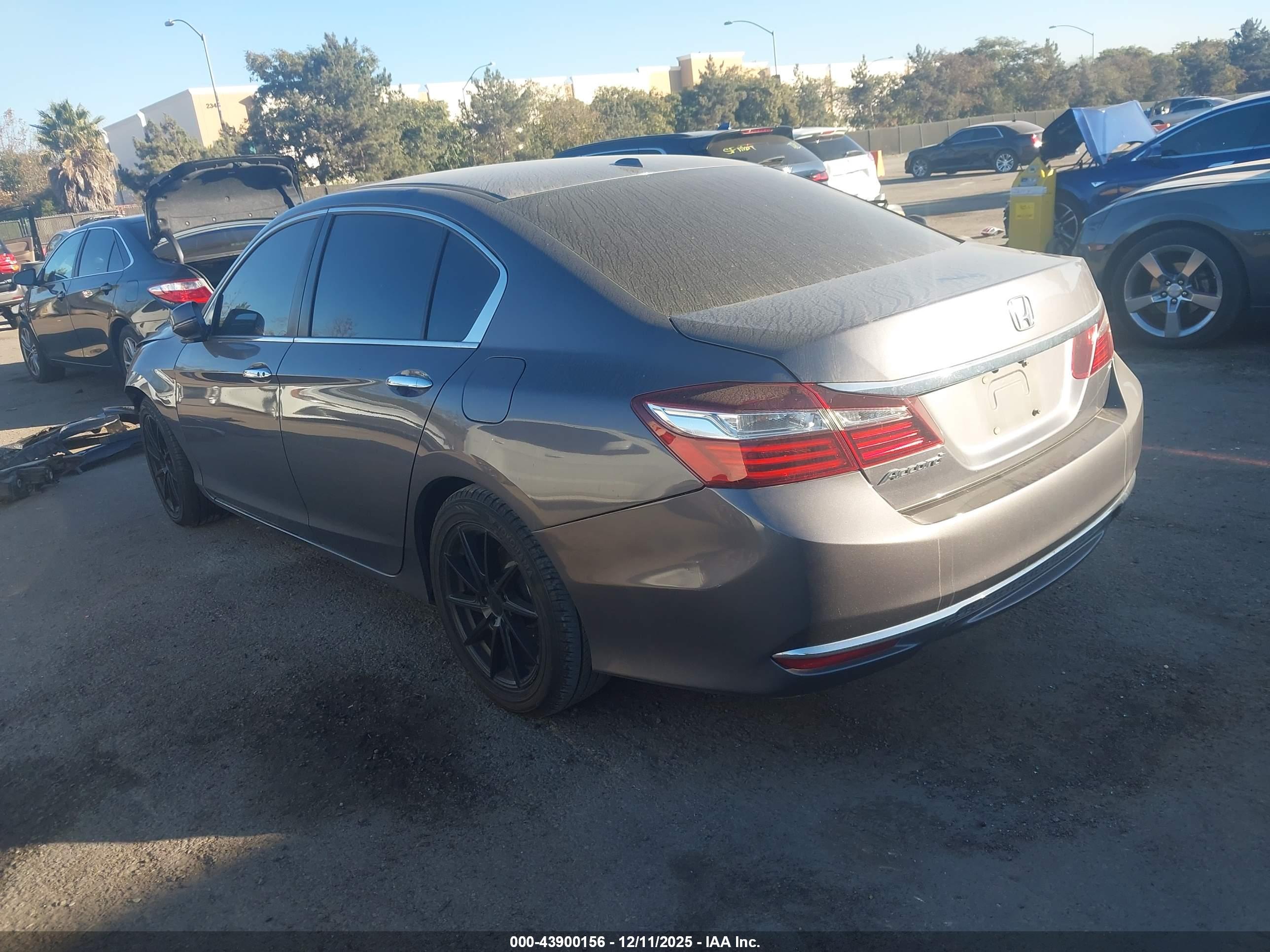 HONDA ACCORD image 3
