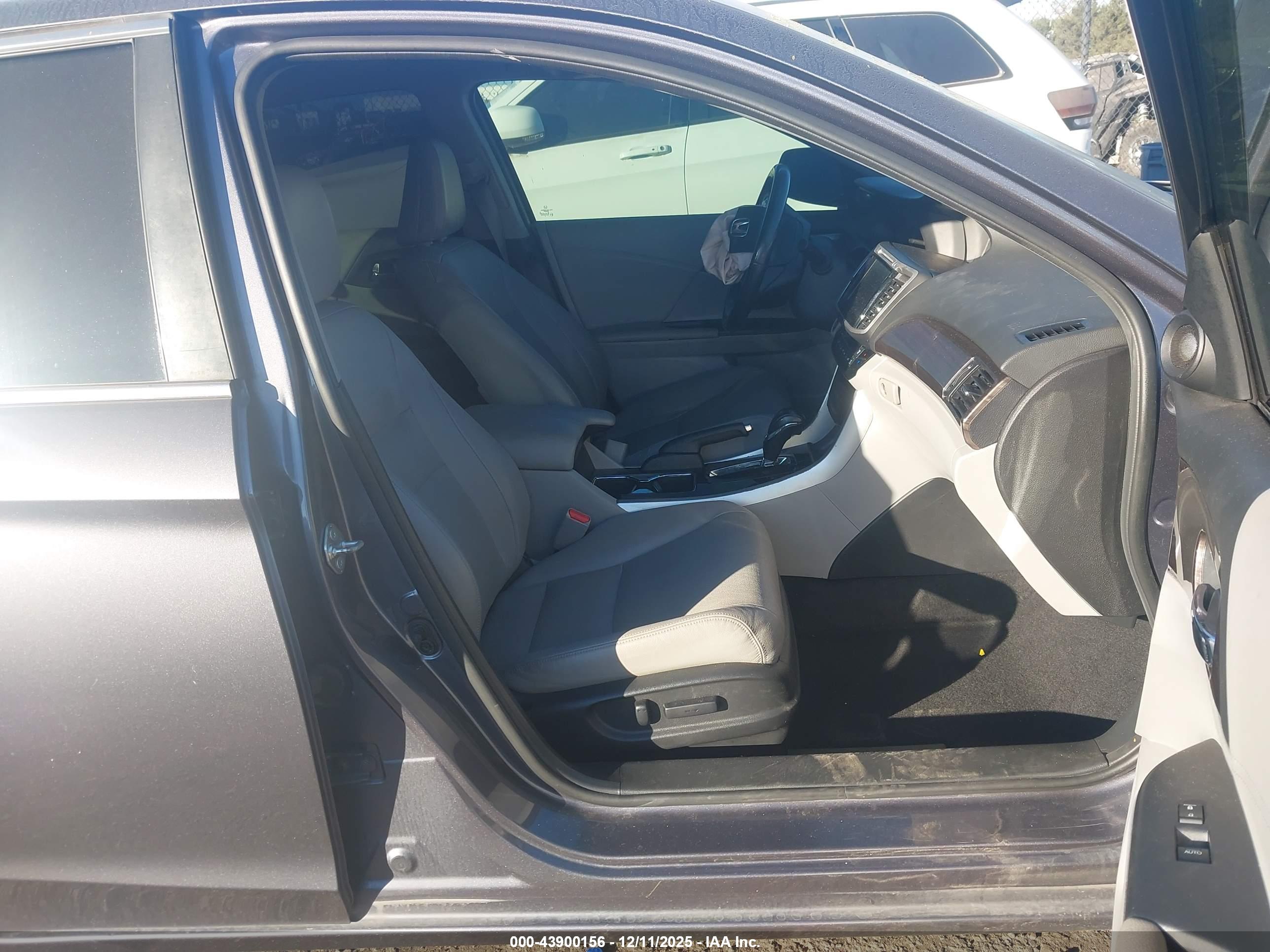 HONDA ACCORD image 5