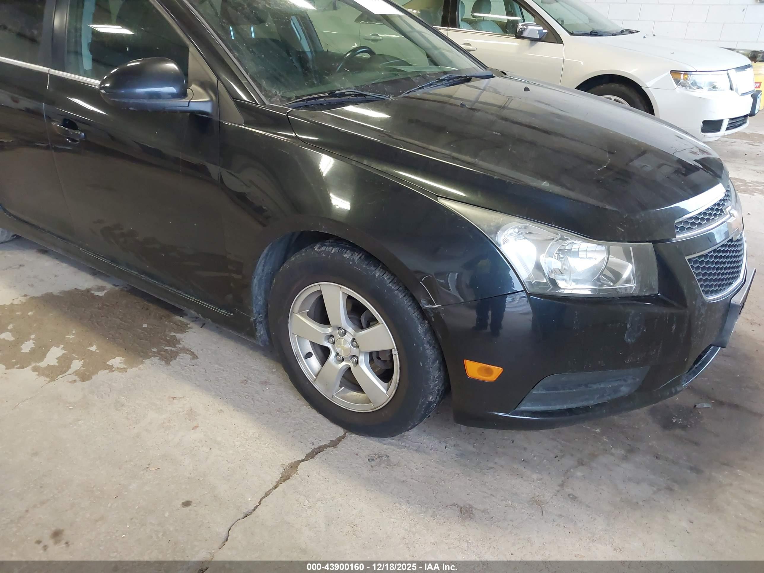CHEVROLET CRUZE image 6