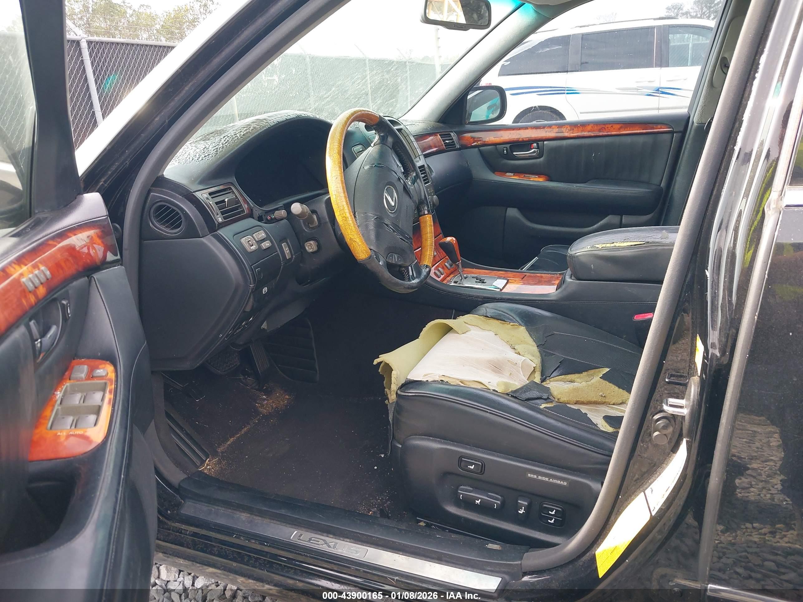 LEXUS LS image 5
