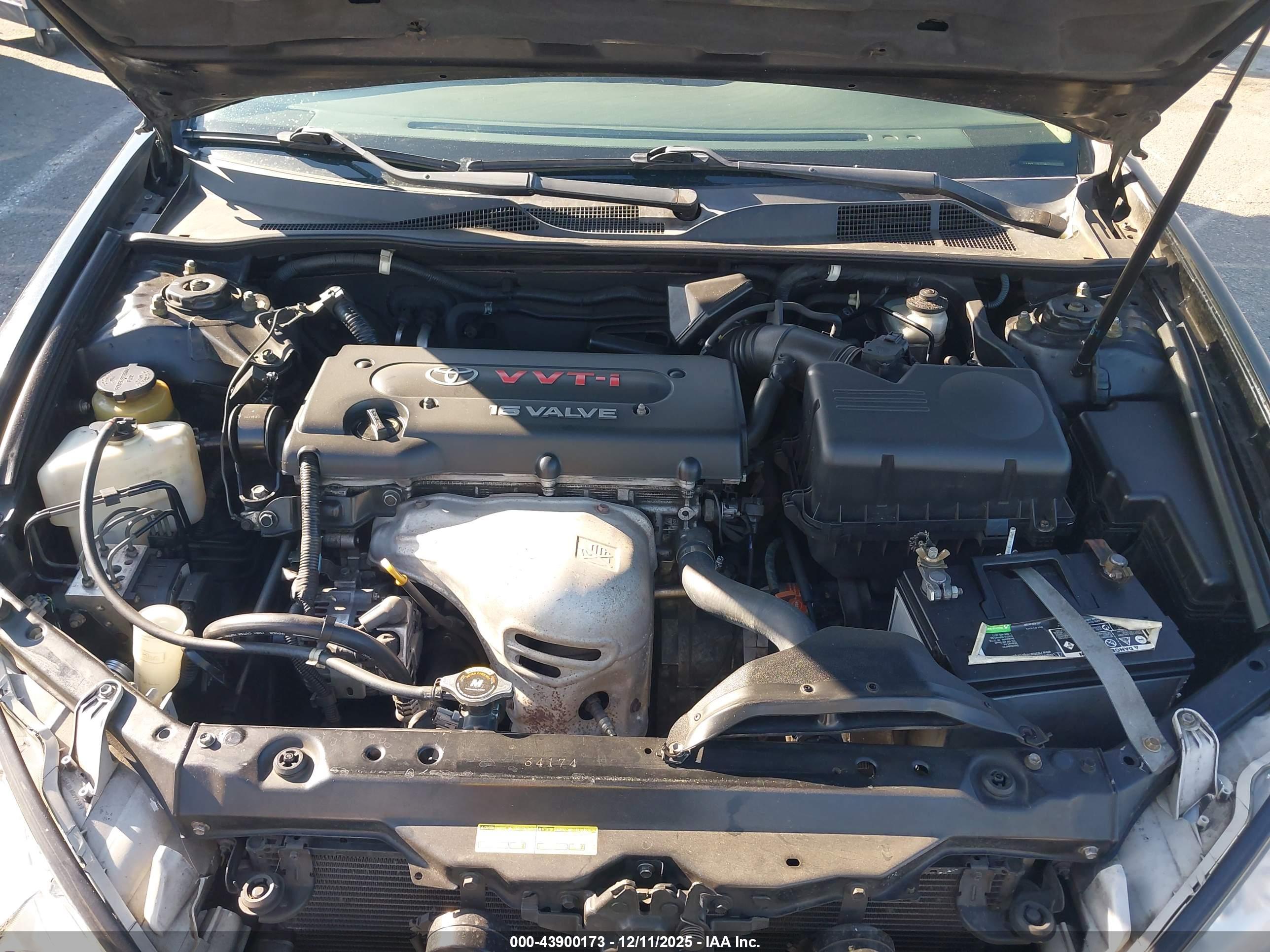 TOYOTA CAMRY image 10