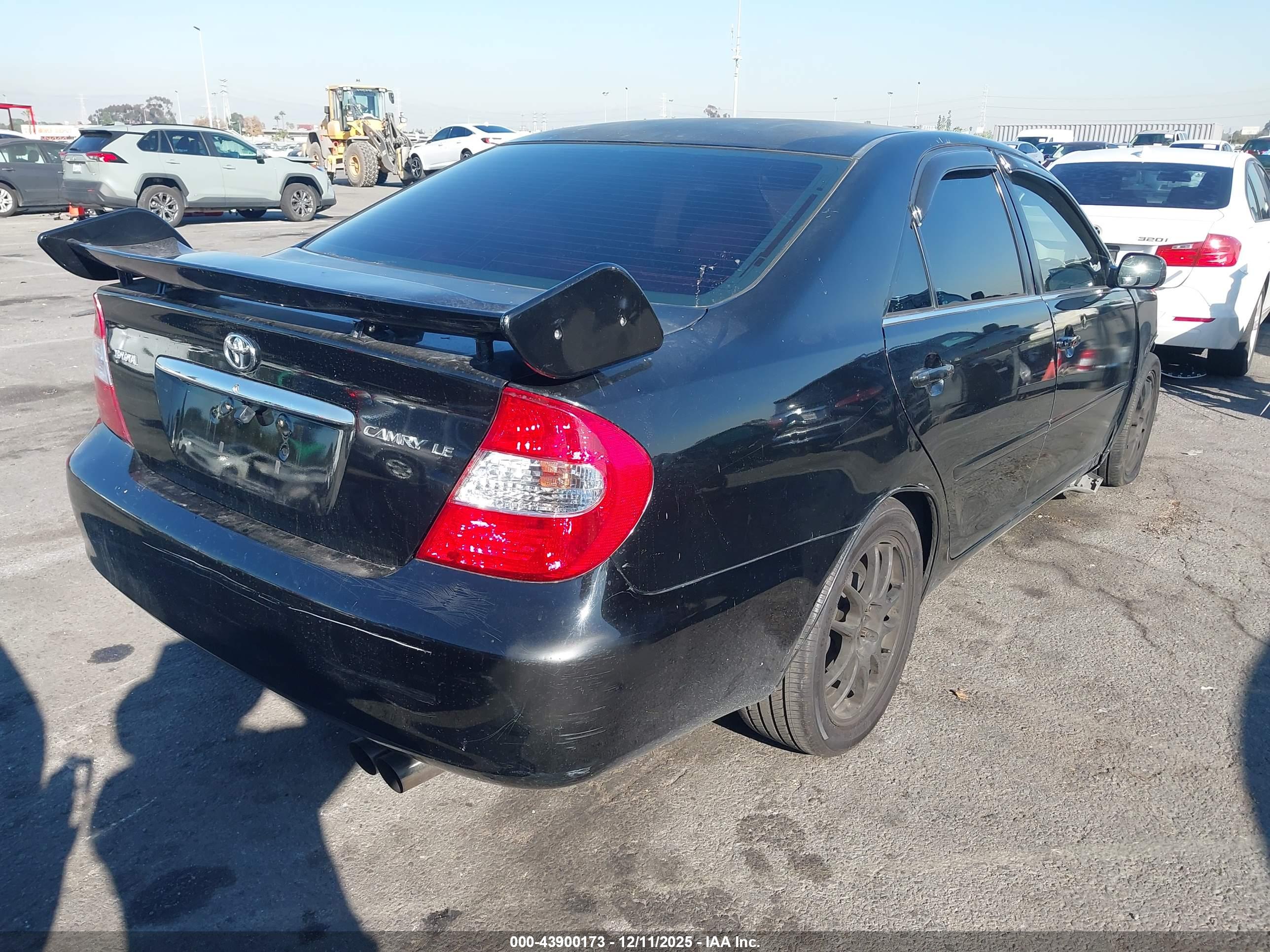 TOYOTA CAMRY image 4