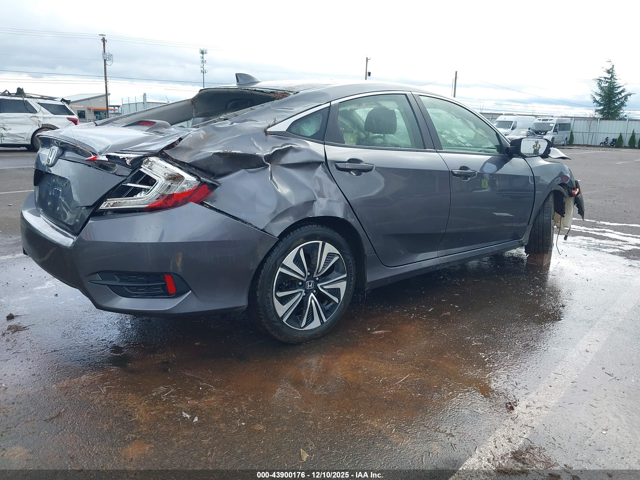 HONDA CIVIC image 4