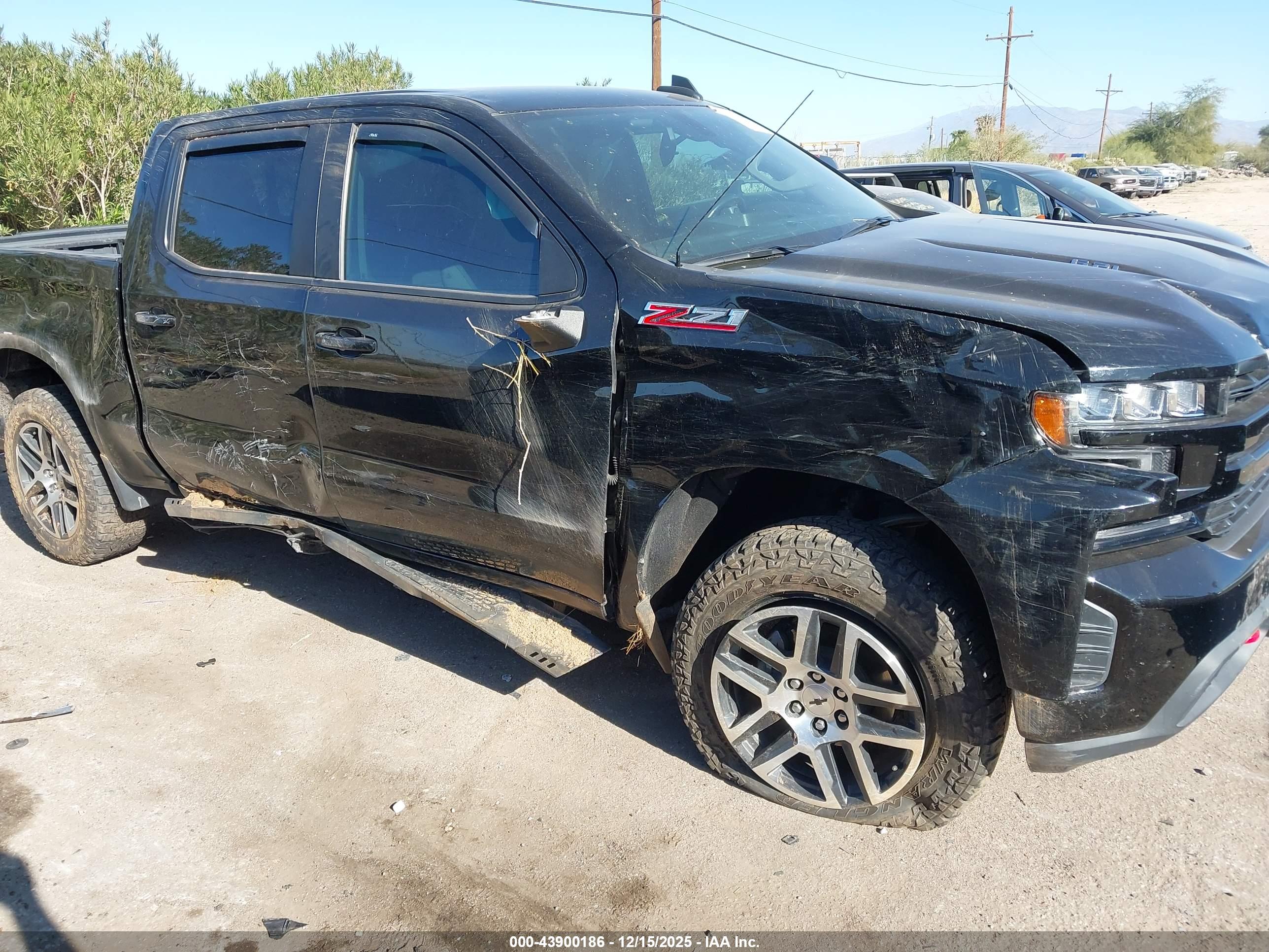 CHEVROLET SILVERADO image 6