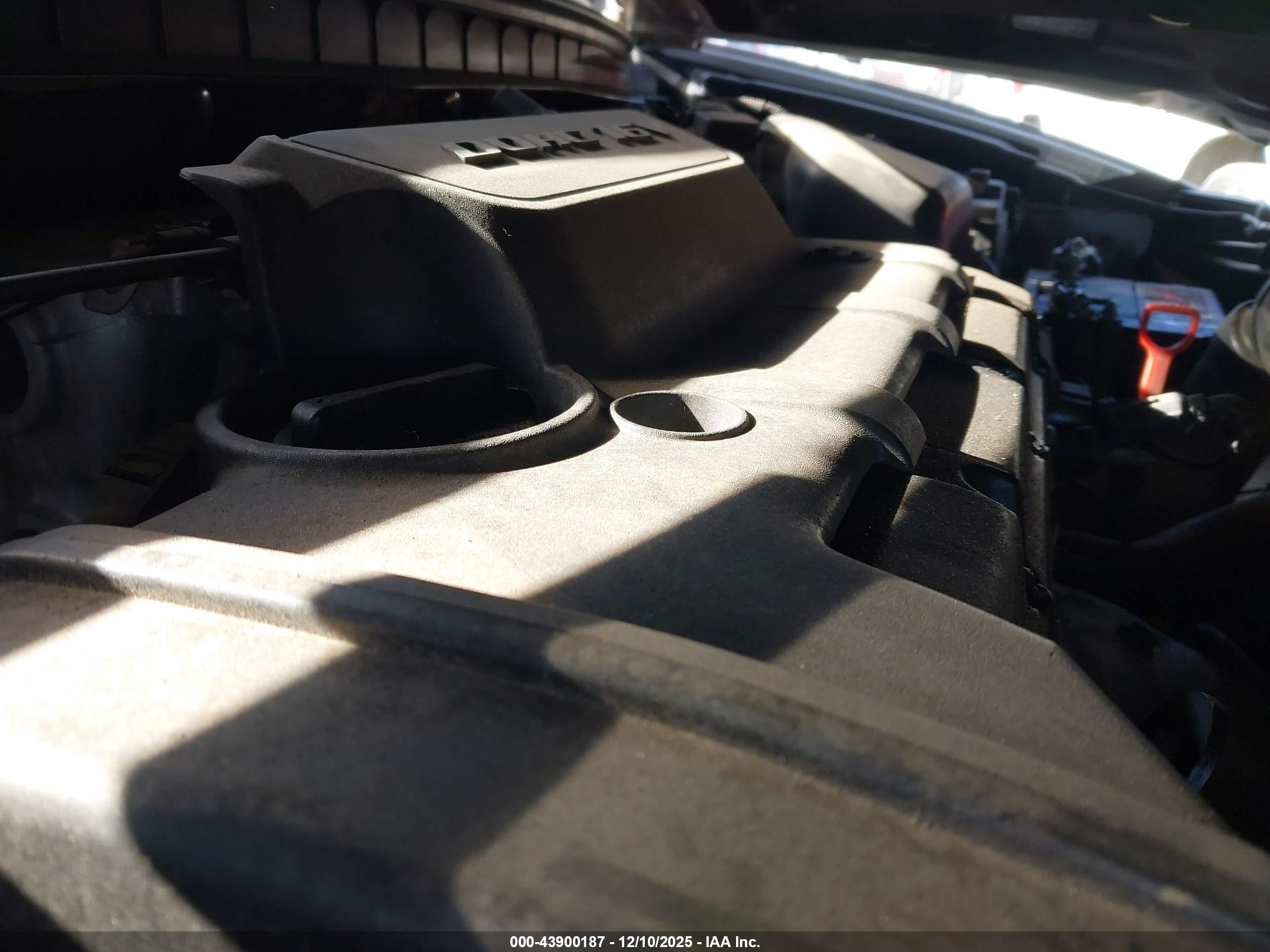 HYUNDAI ELANTRA image 10