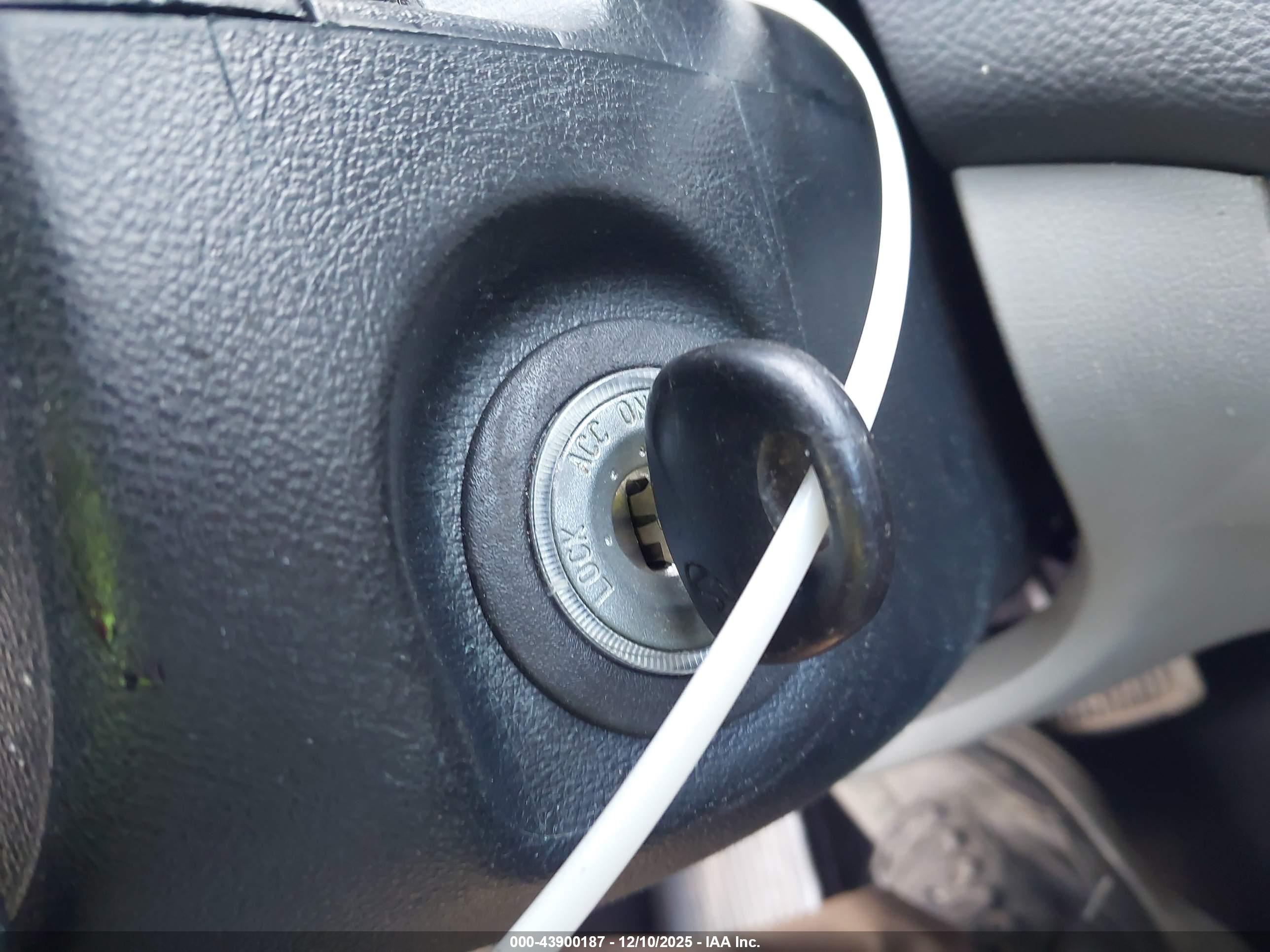HYUNDAI ELANTRA image 11