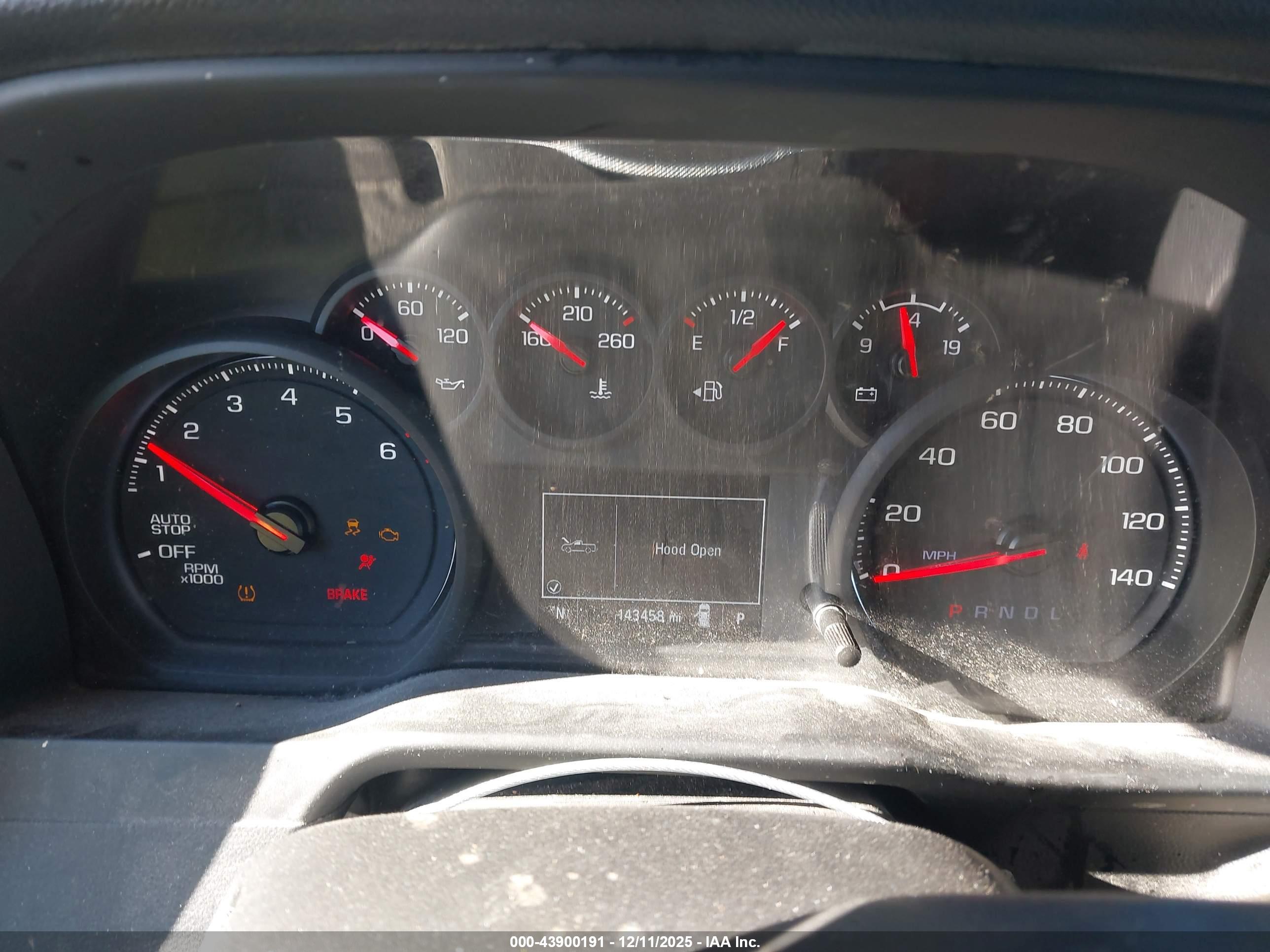 CHEVROLET SILVERADO image 7