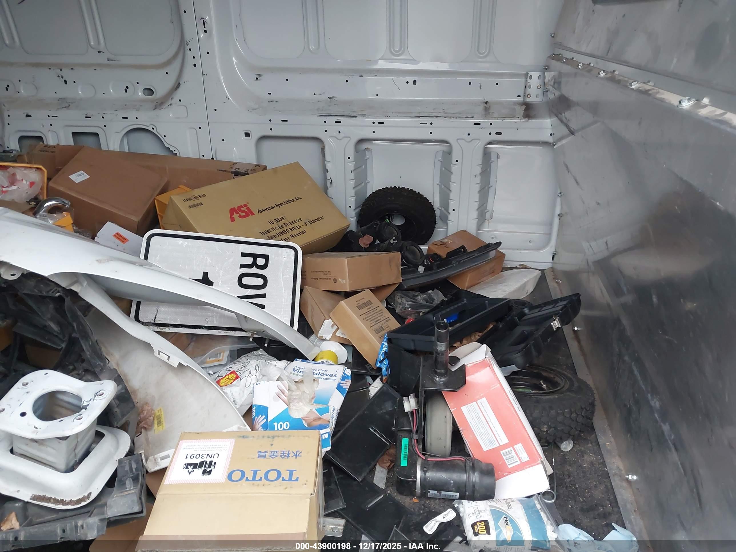 FORD TRANSIT-350 image 8