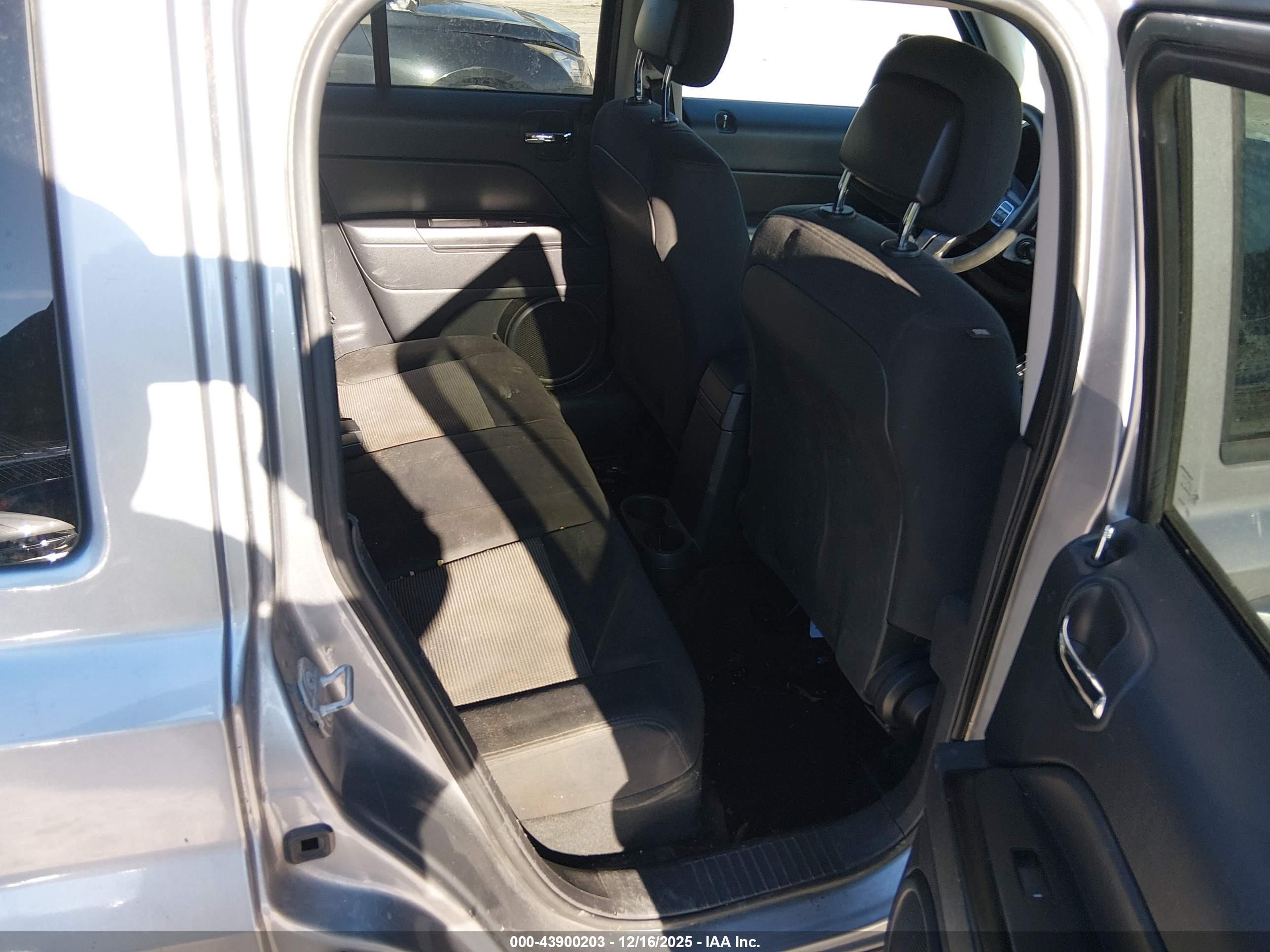 JEEP PATRIOT image 8