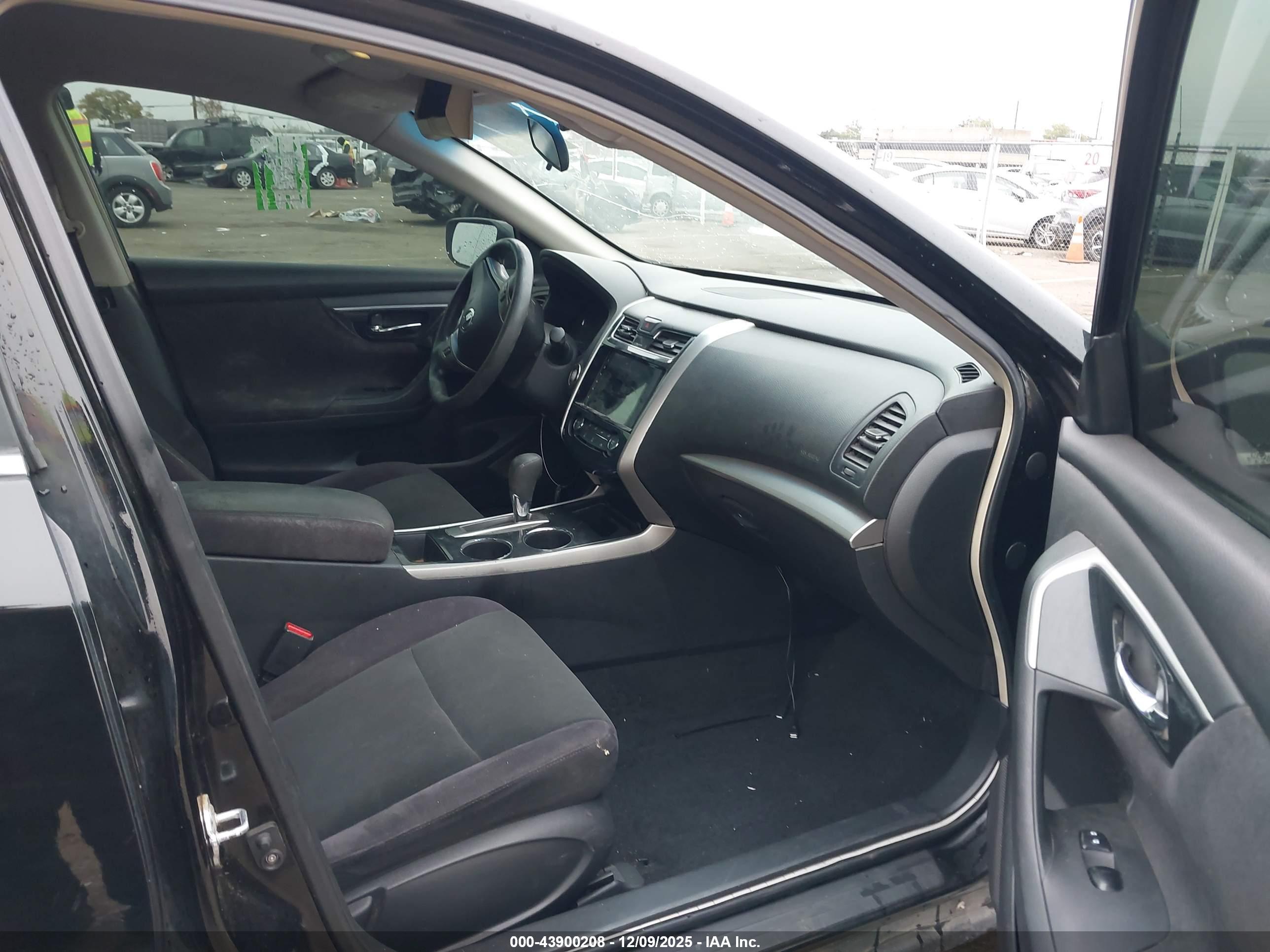 NISSAN ALTIMA image 5