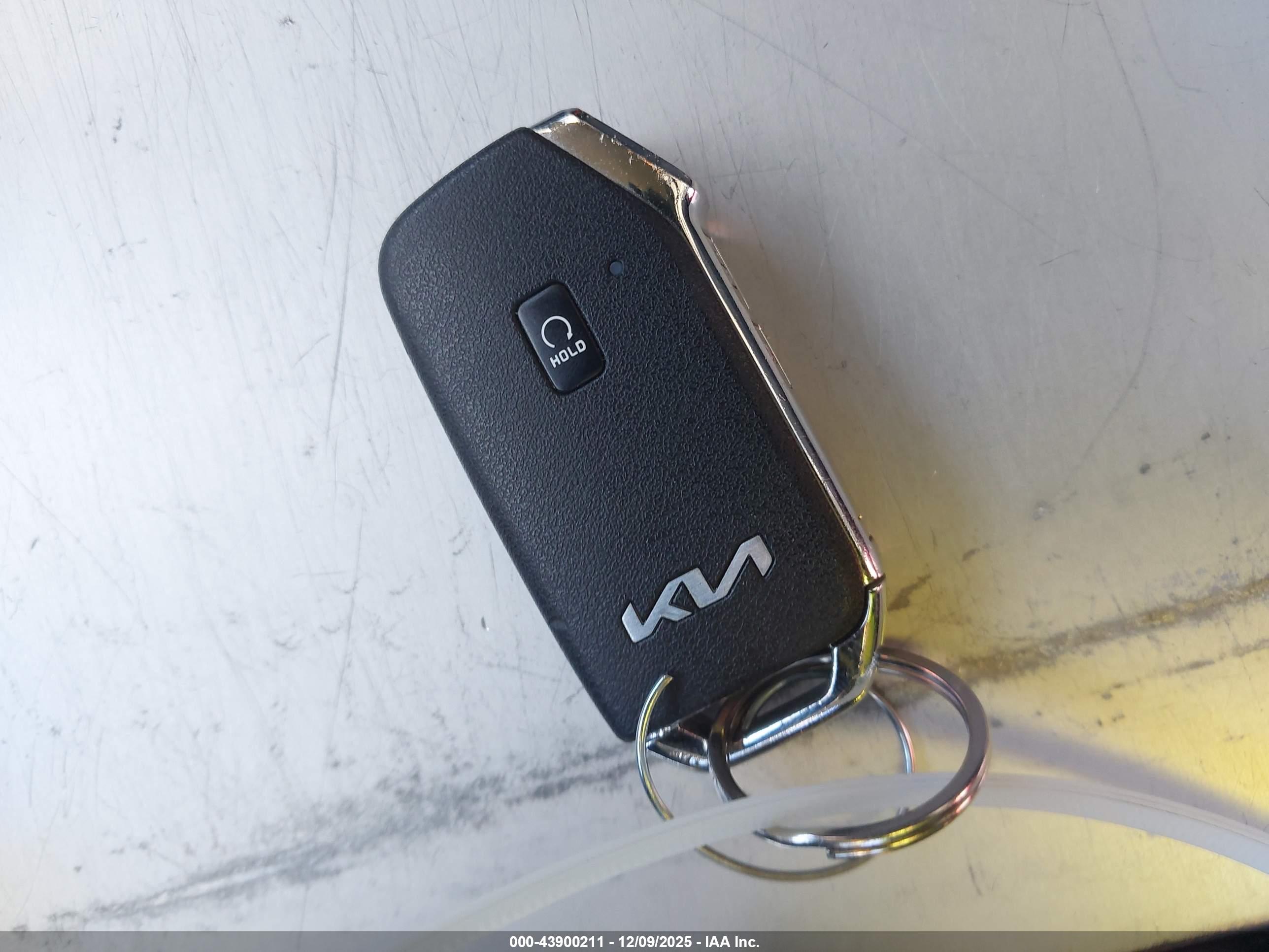 KIA SPORTAGE image 11
