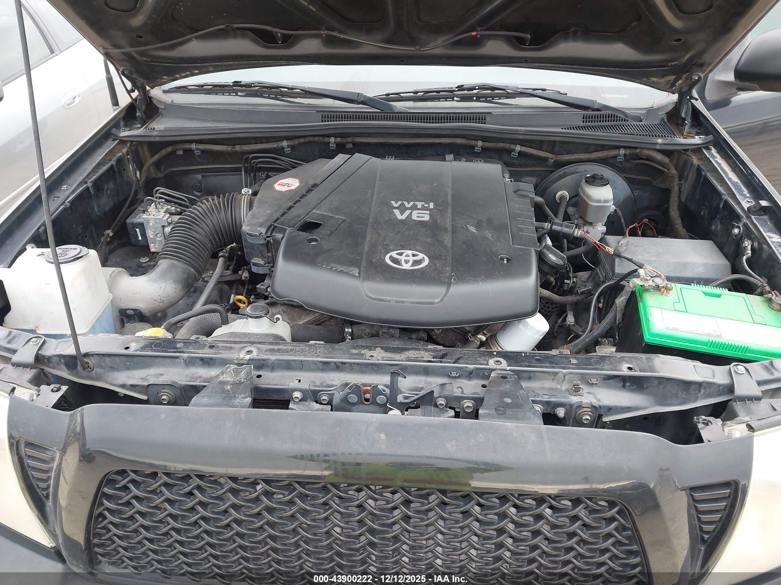 TOYOTA TACOMA image 10