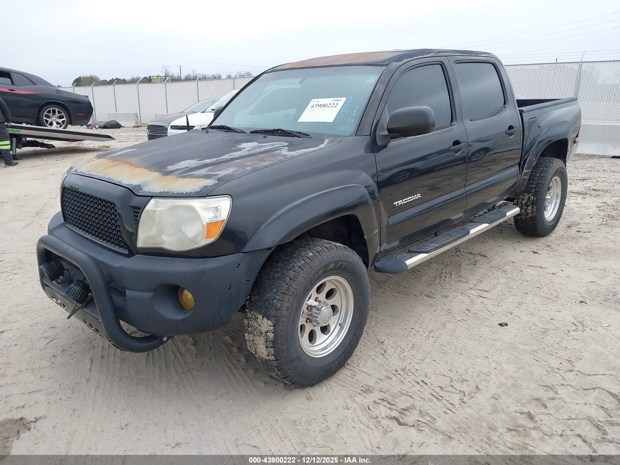 TOYOTA TACOMA image 2