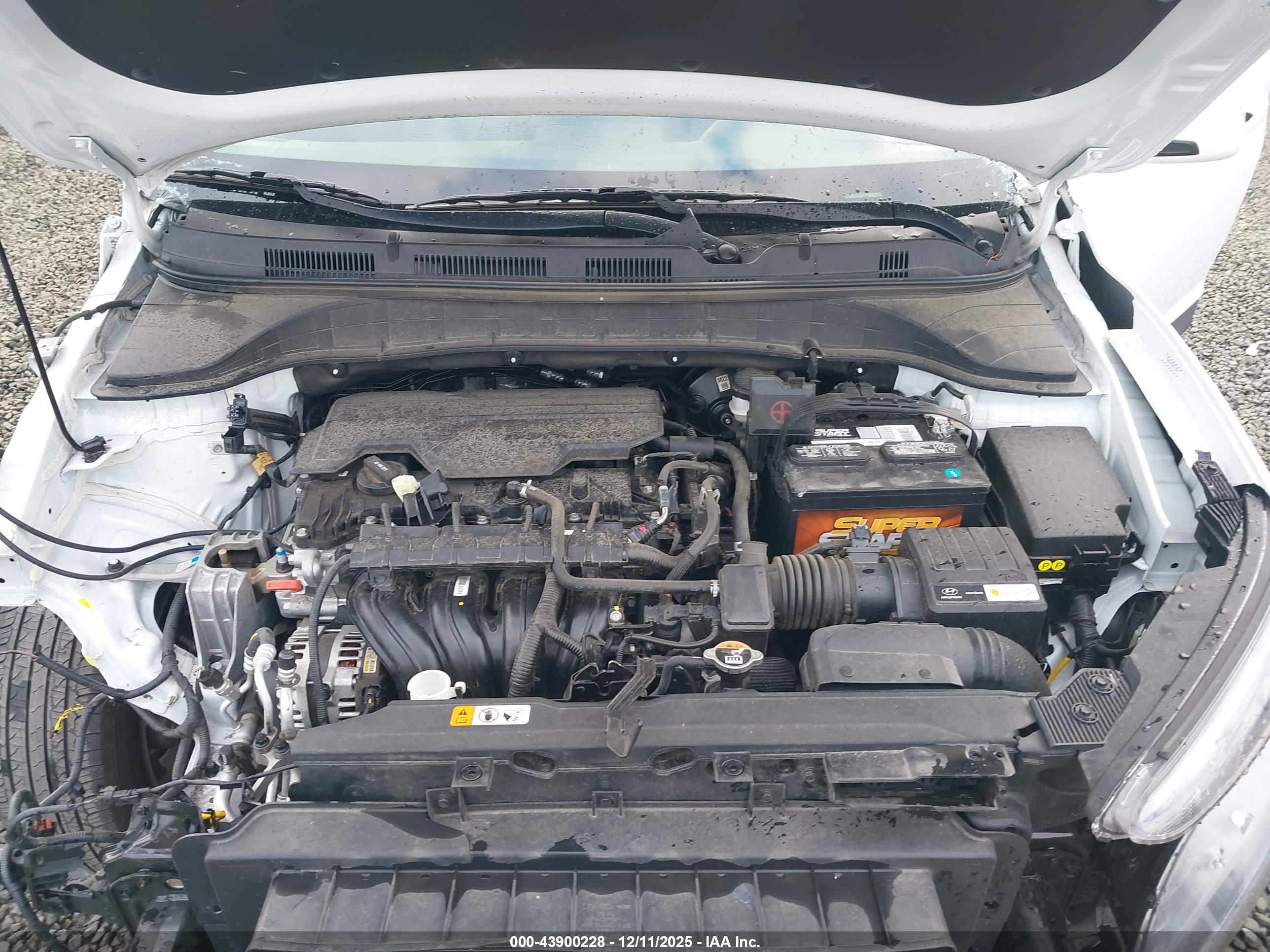HYUNDAI KONA image 10