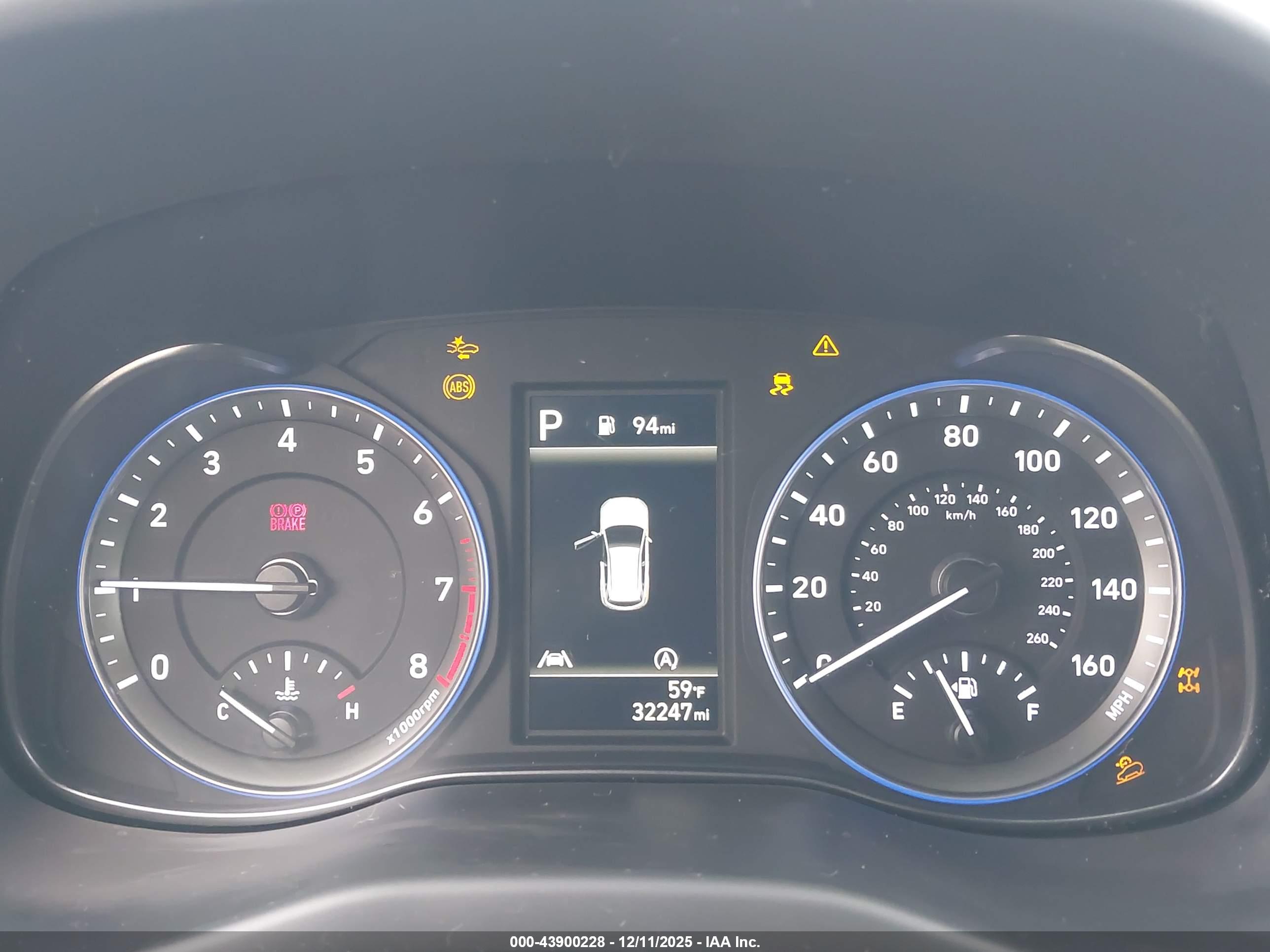 HYUNDAI KONA image 7