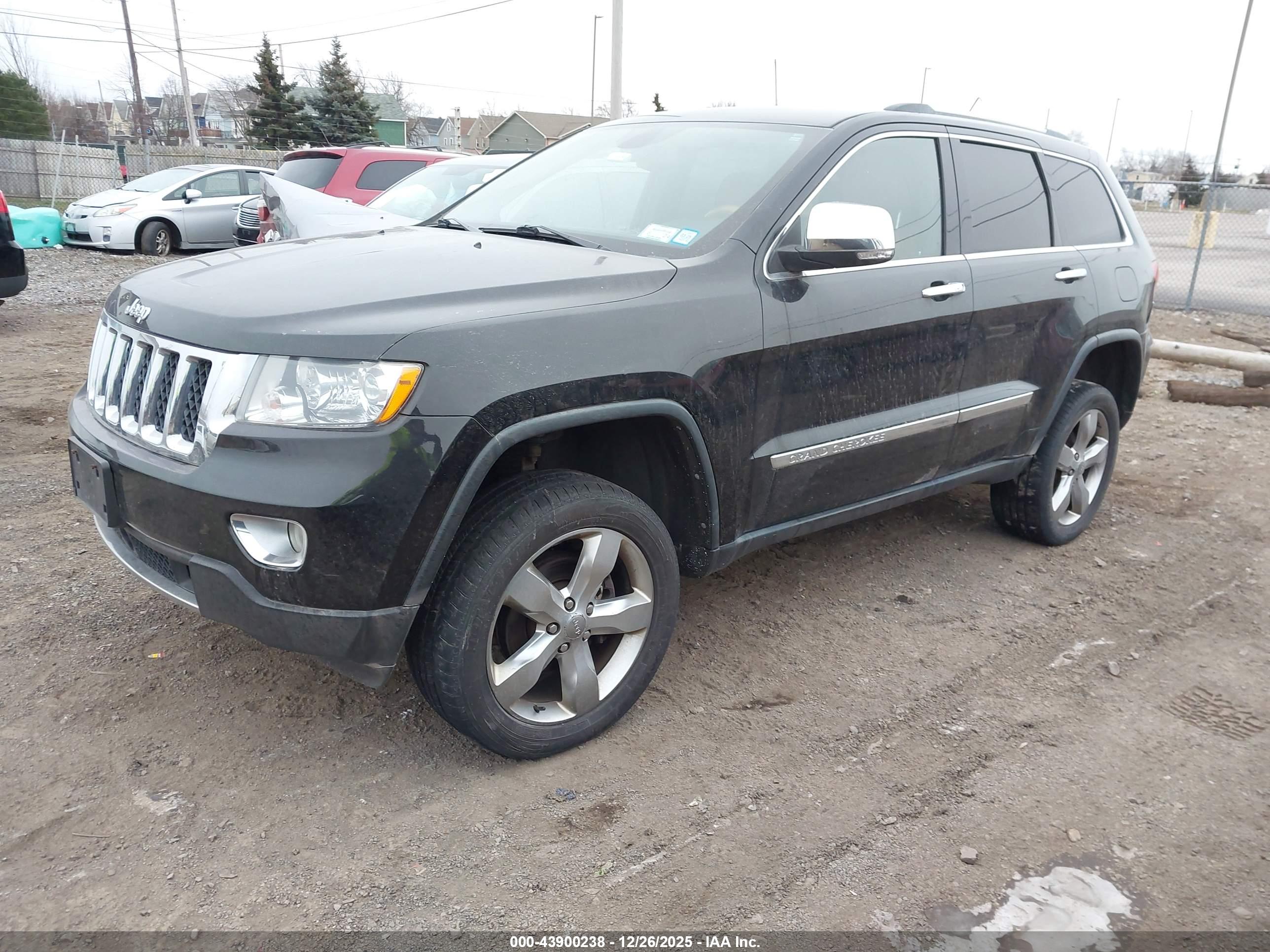 JEEP GRAND image 2