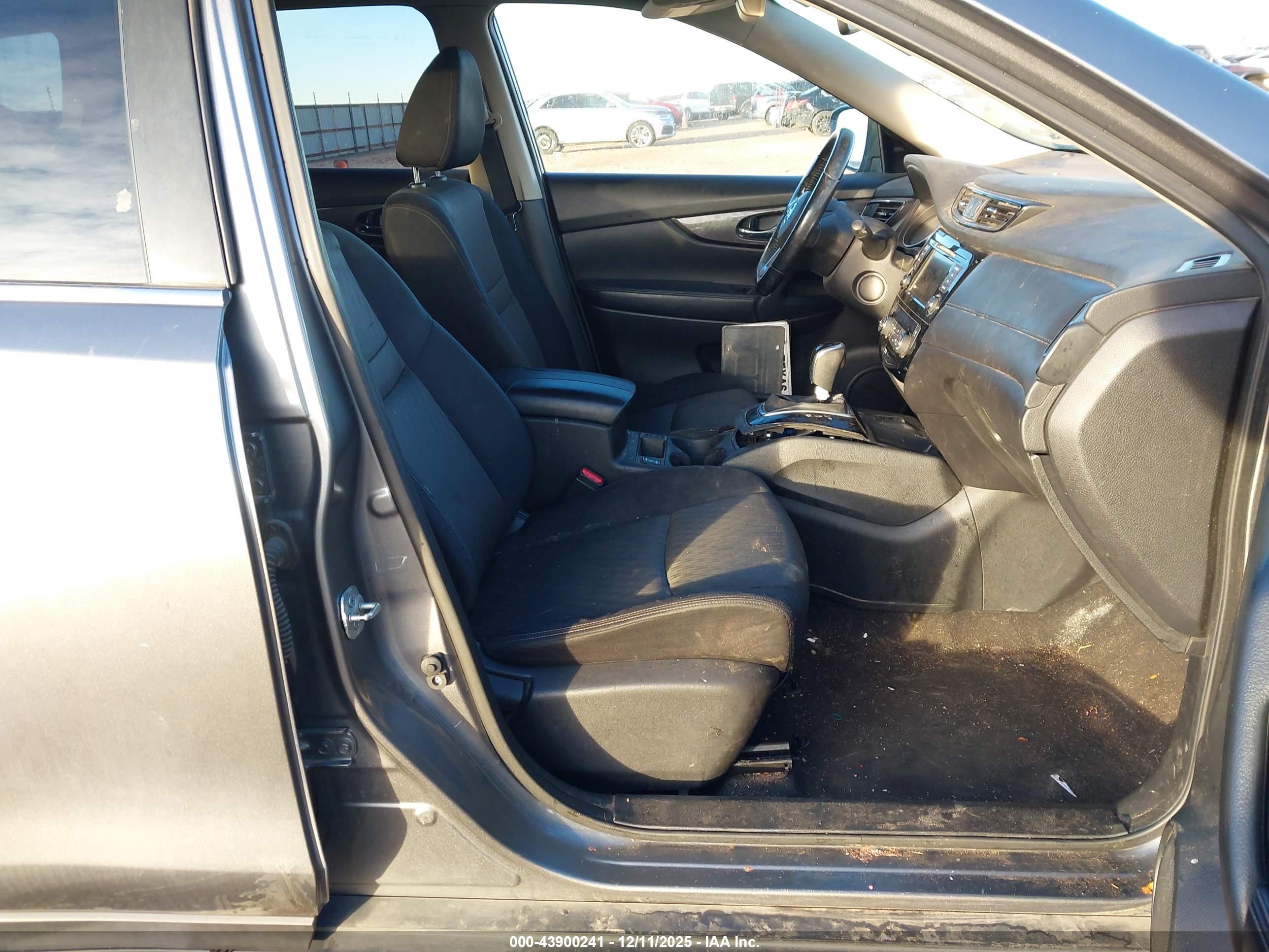 NISSAN ROGUE image 5
