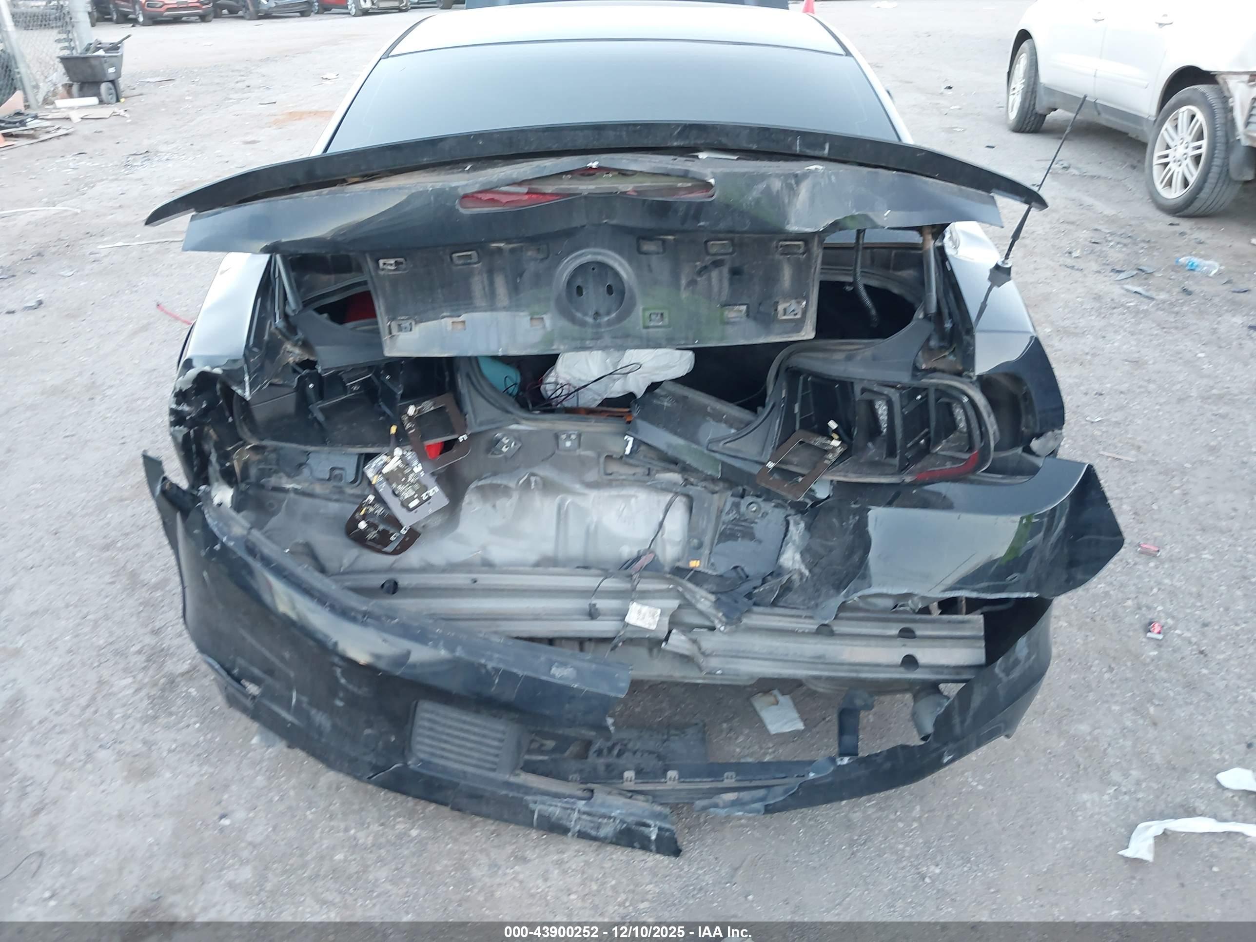 FORD MUSTANG image 6