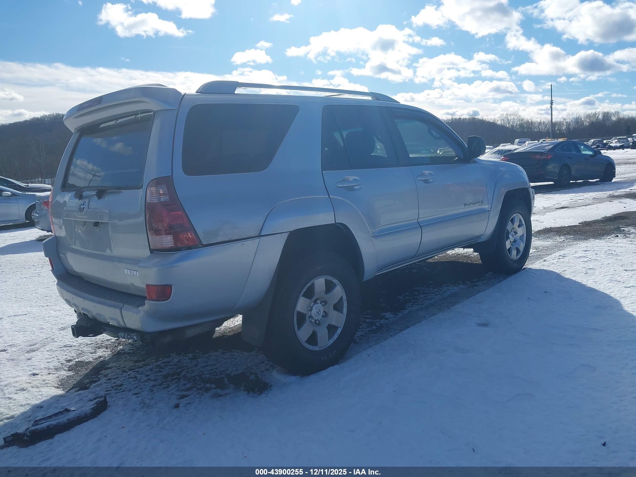 TOYOTA 4RUNNER image 4