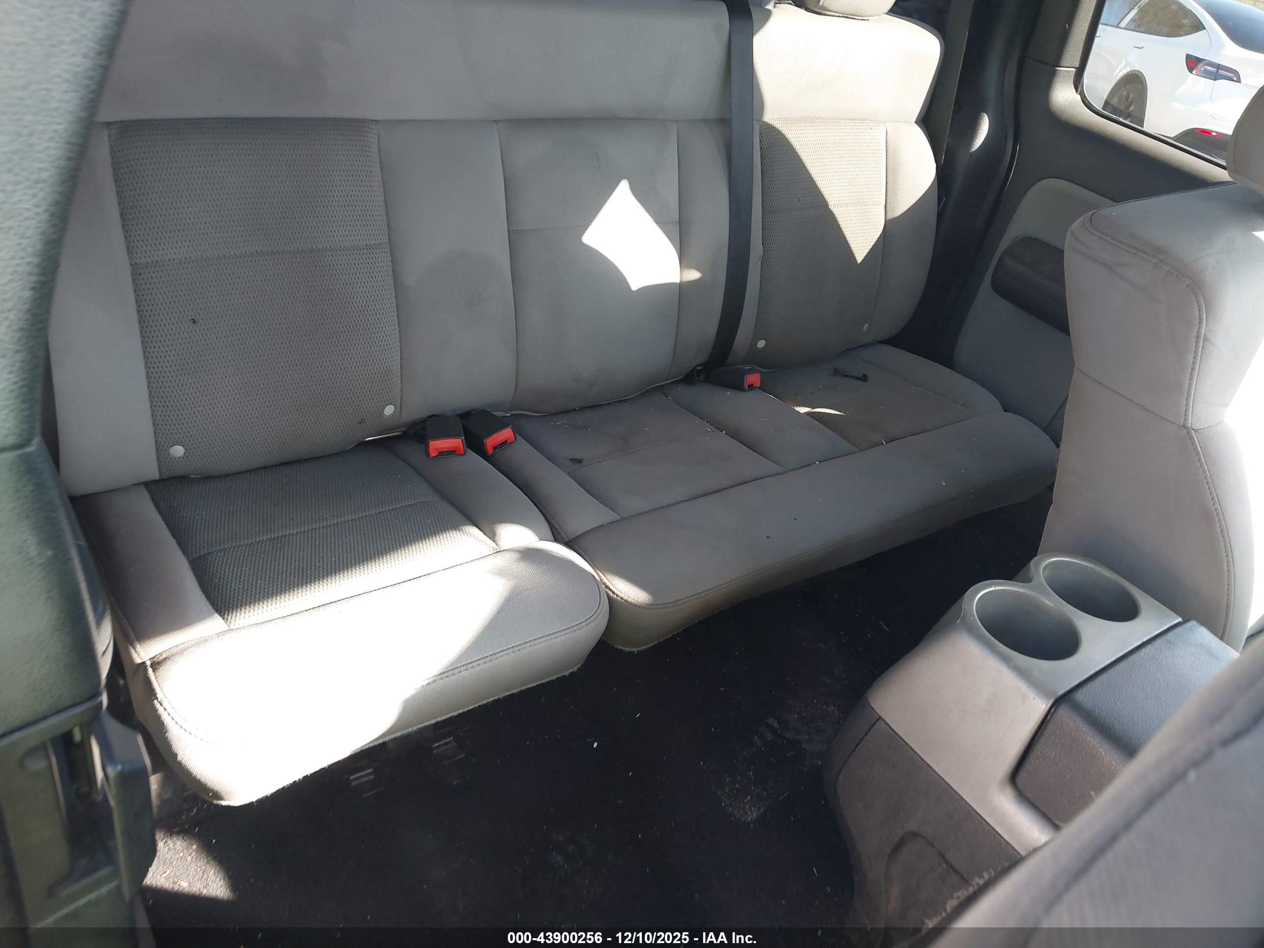FORD F-150 image 8