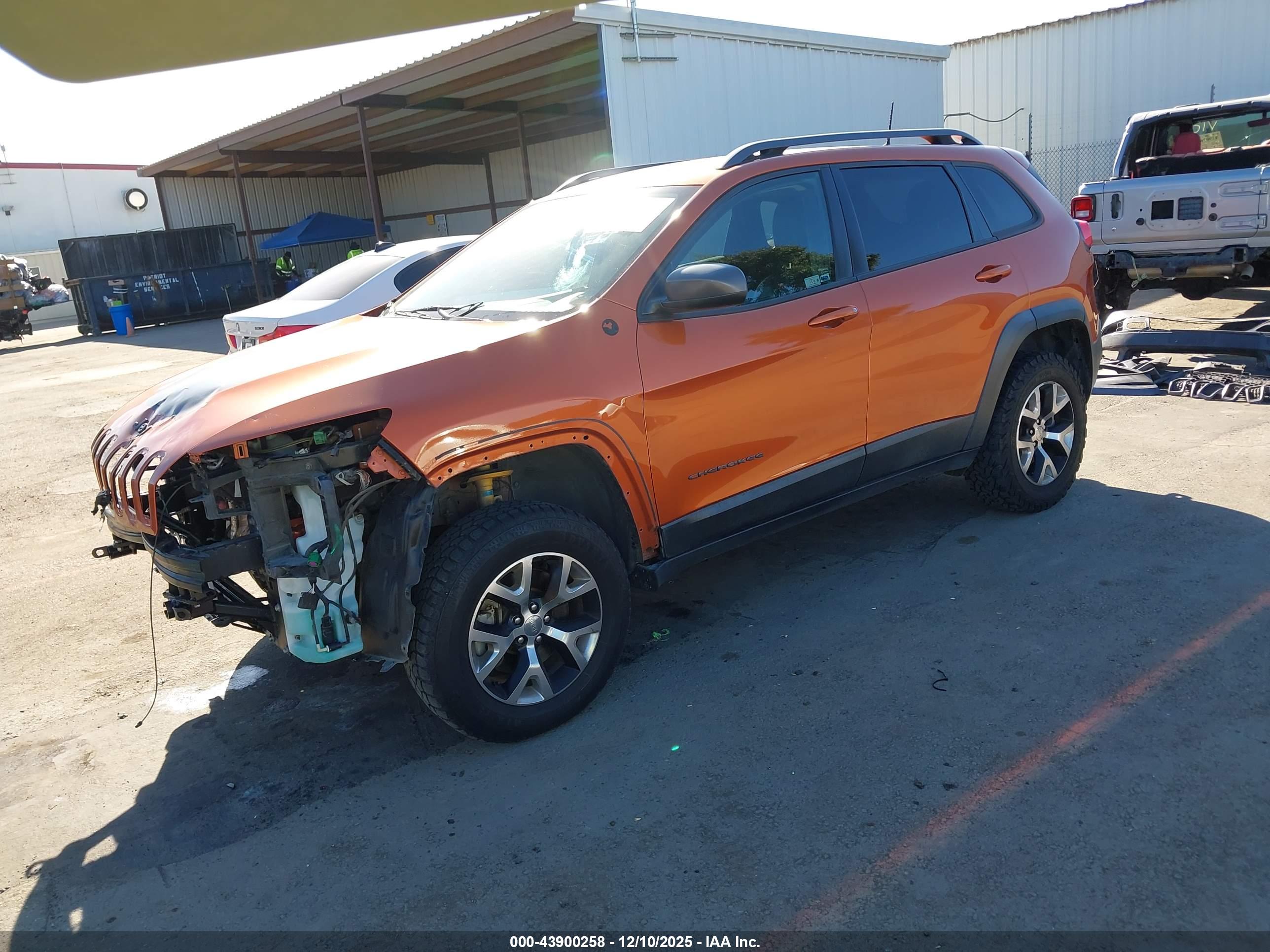 JEEP CHEROKEE image 2