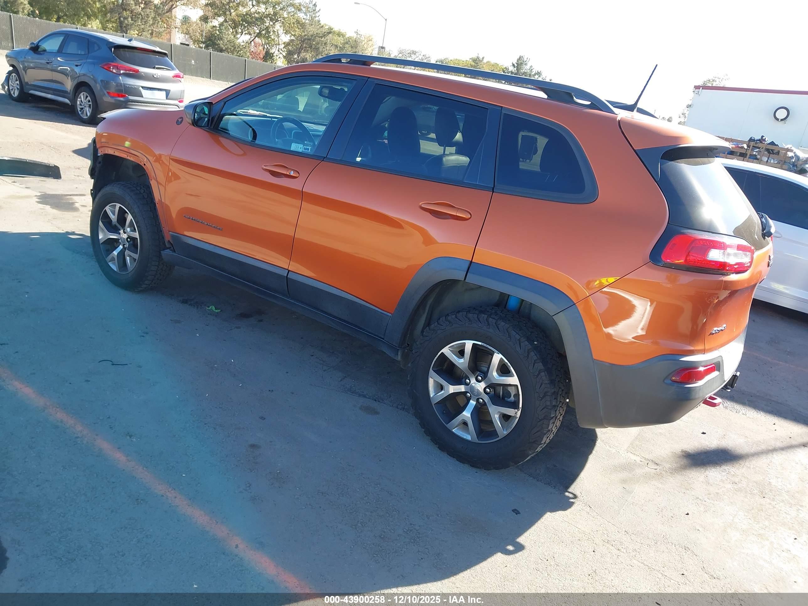 JEEP CHEROKEE image 3