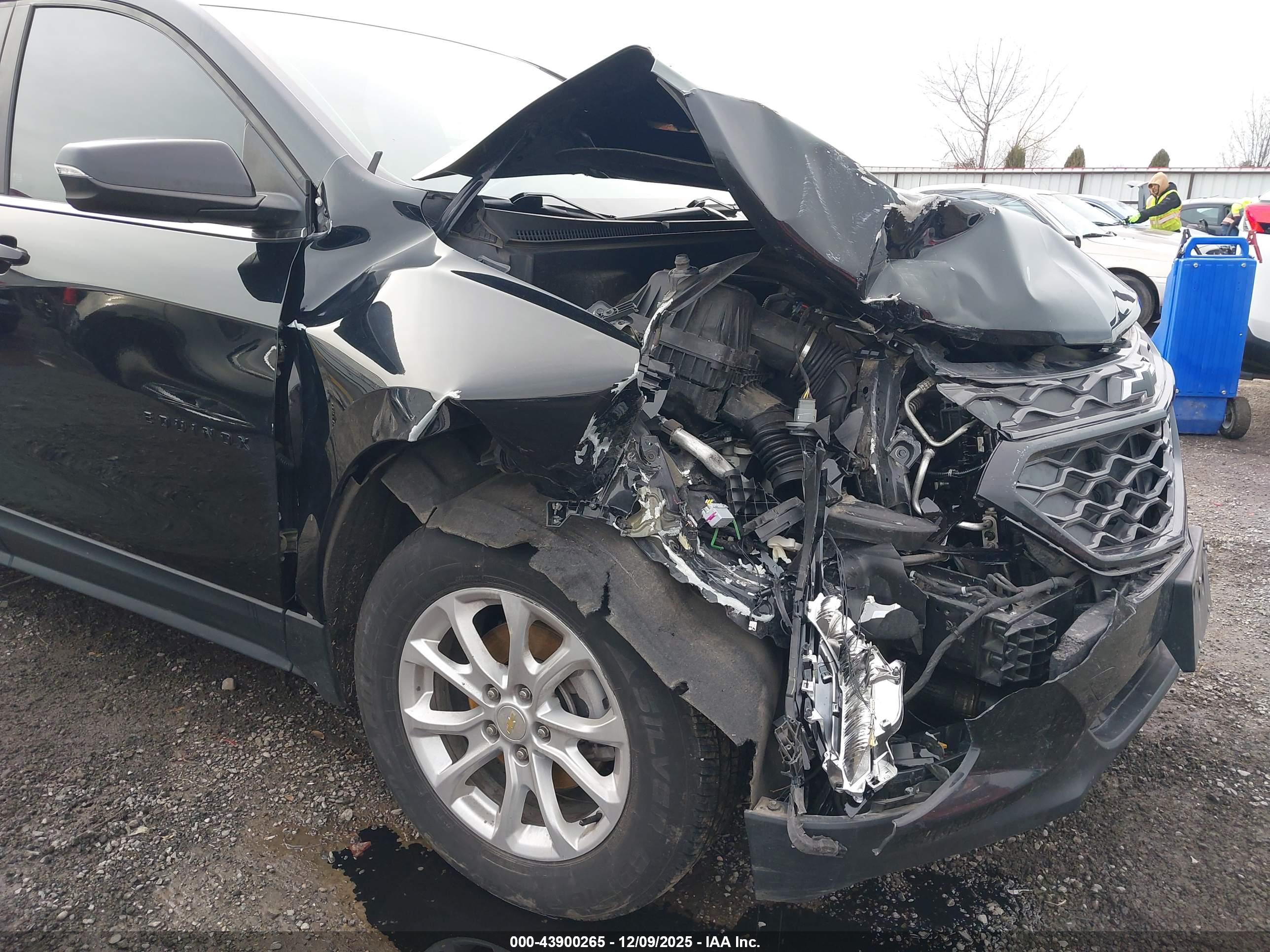 CHEVROLET EQUINOX image 6