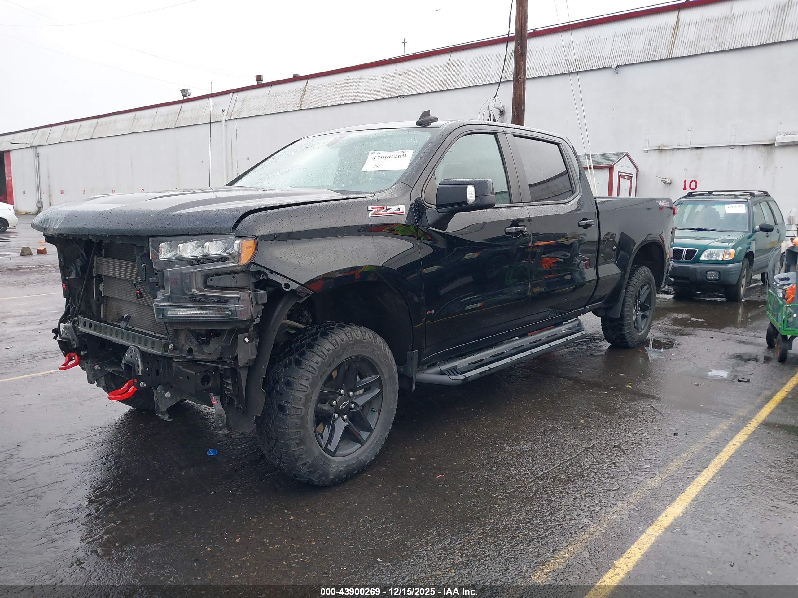CHEVROLET SILVERADO image 2
