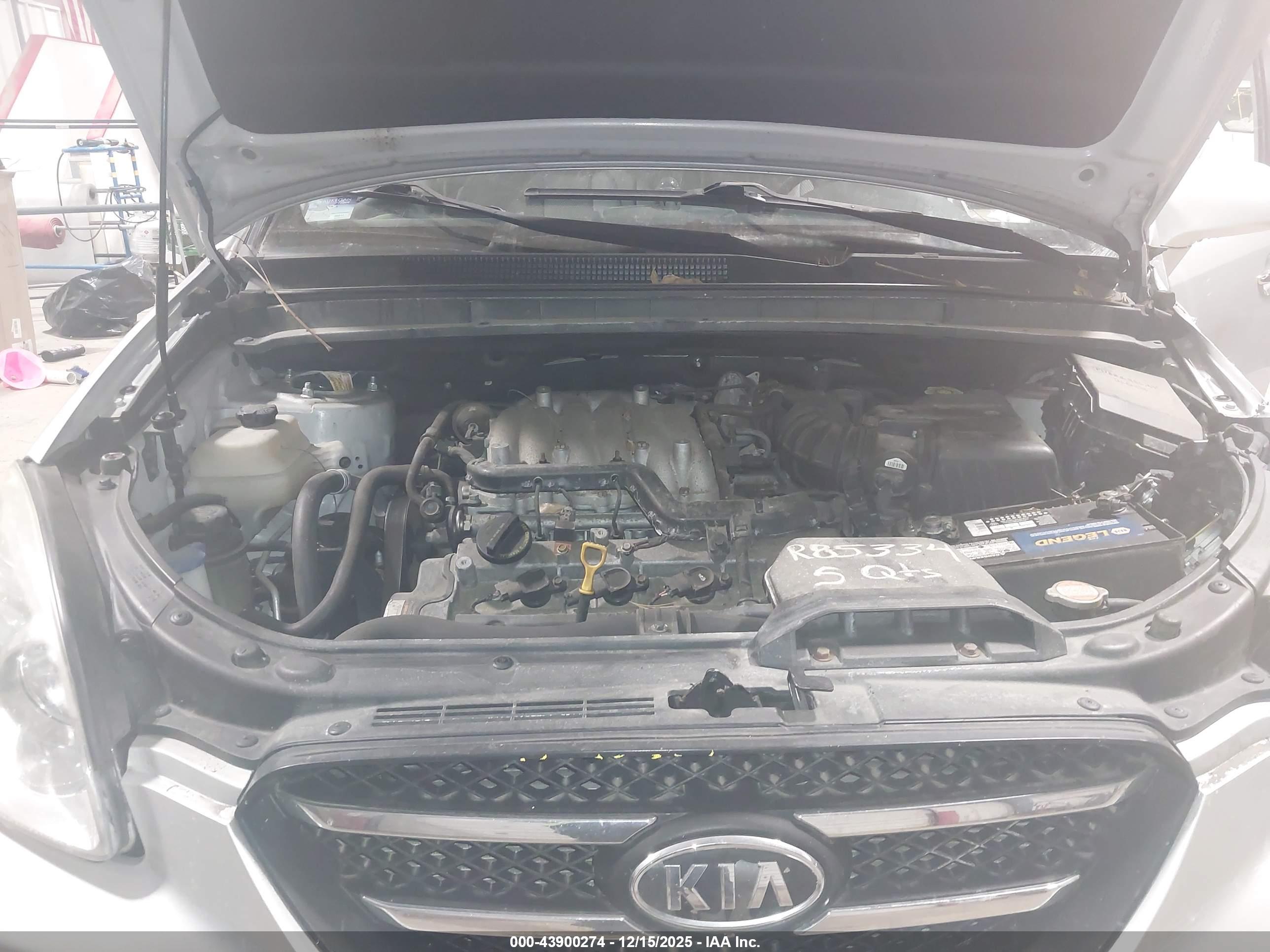 KIA RONDO image 10