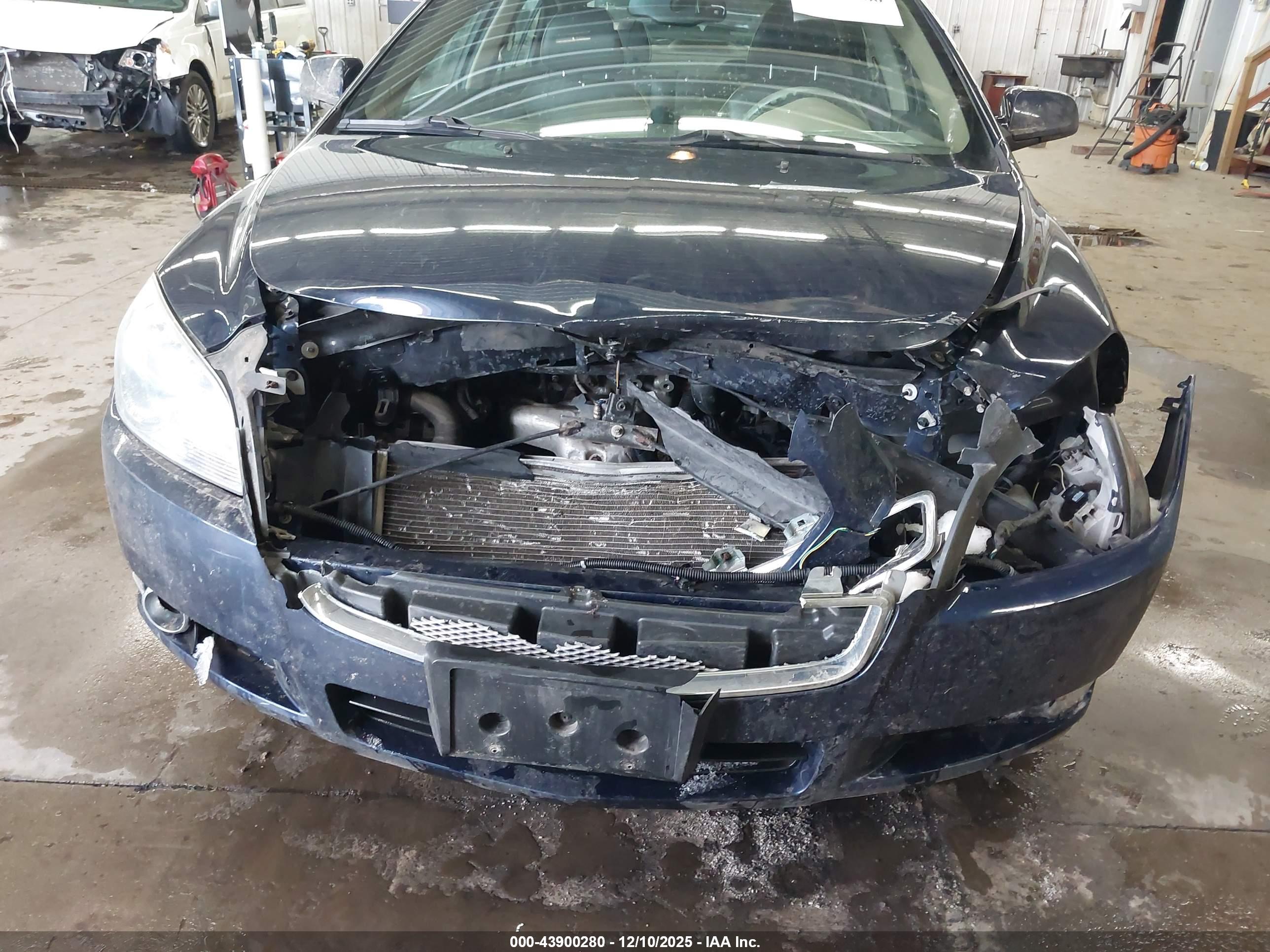 CHEVROLET MALIBU image 6