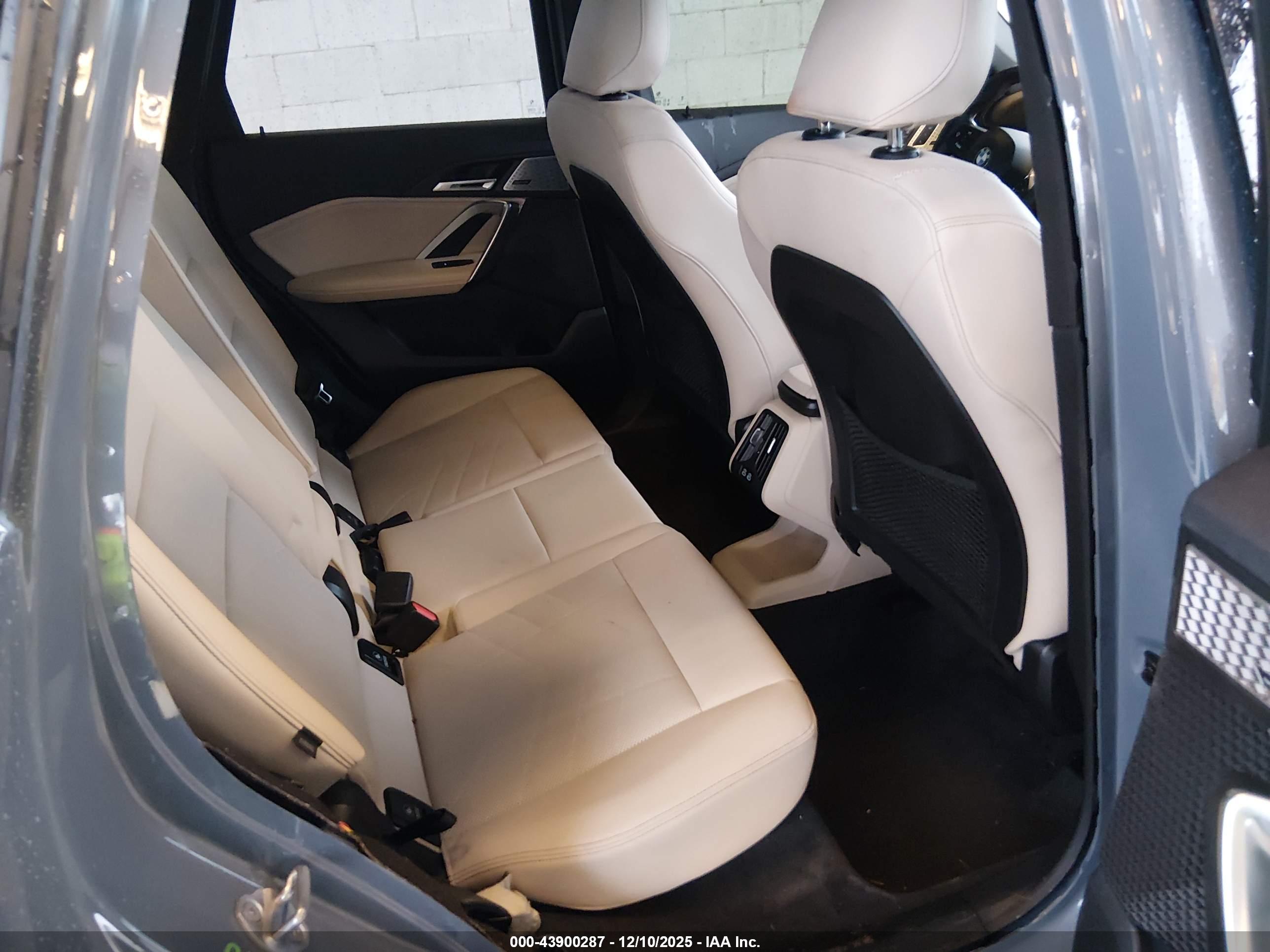 BMW X1 image 8