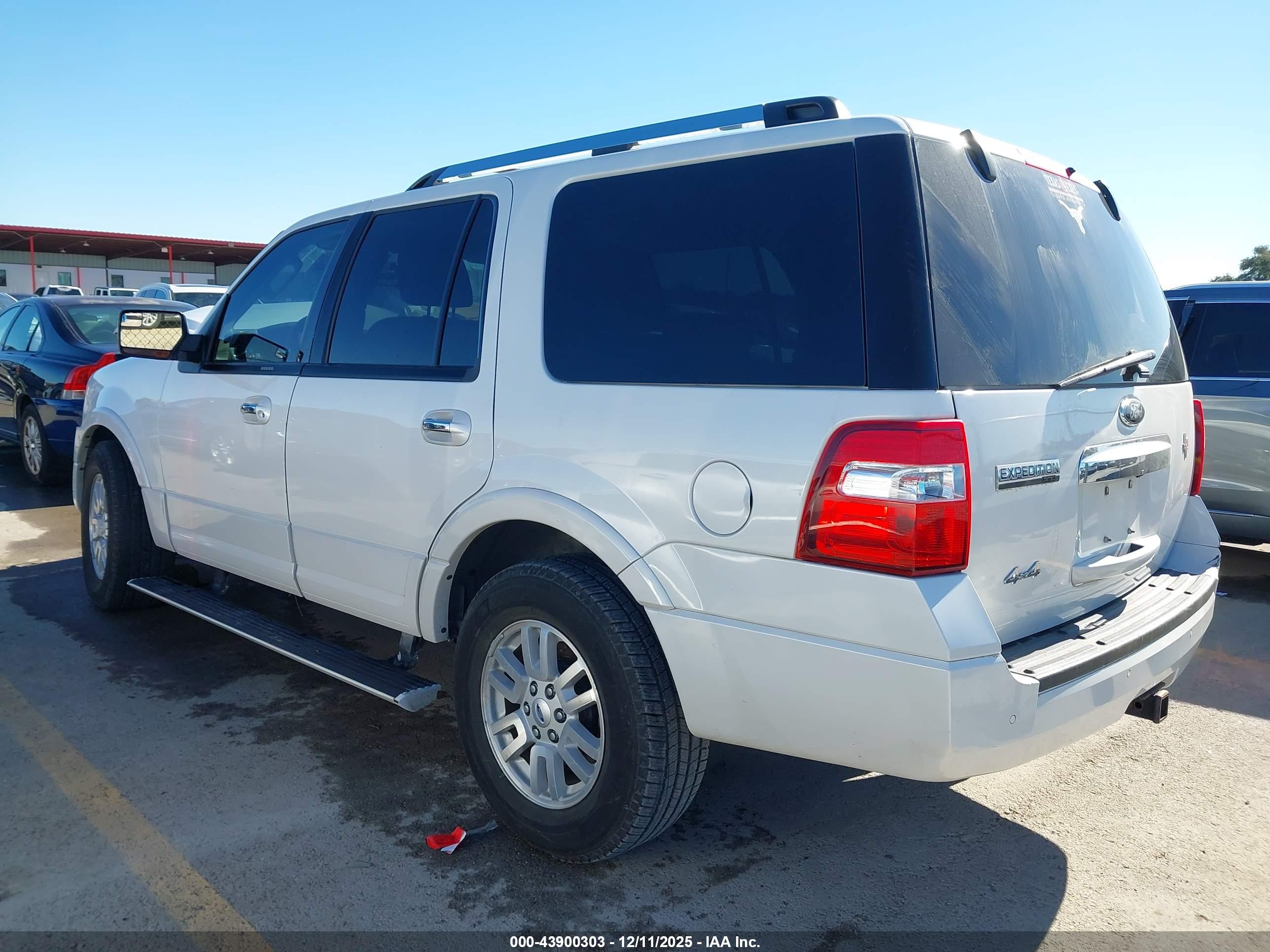 FORD EXPEDITION image 3