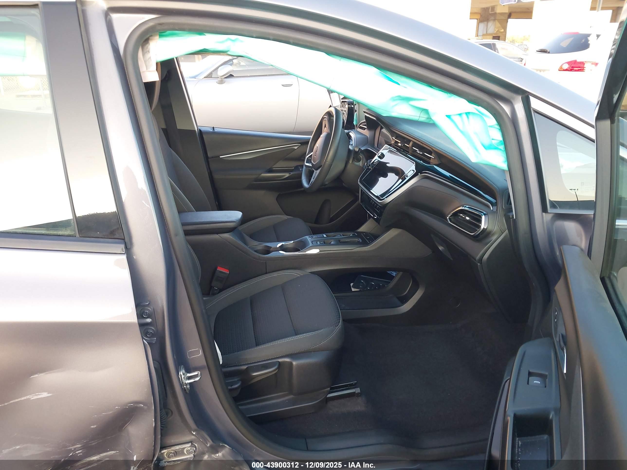 CHEVROLET BOLT image 5