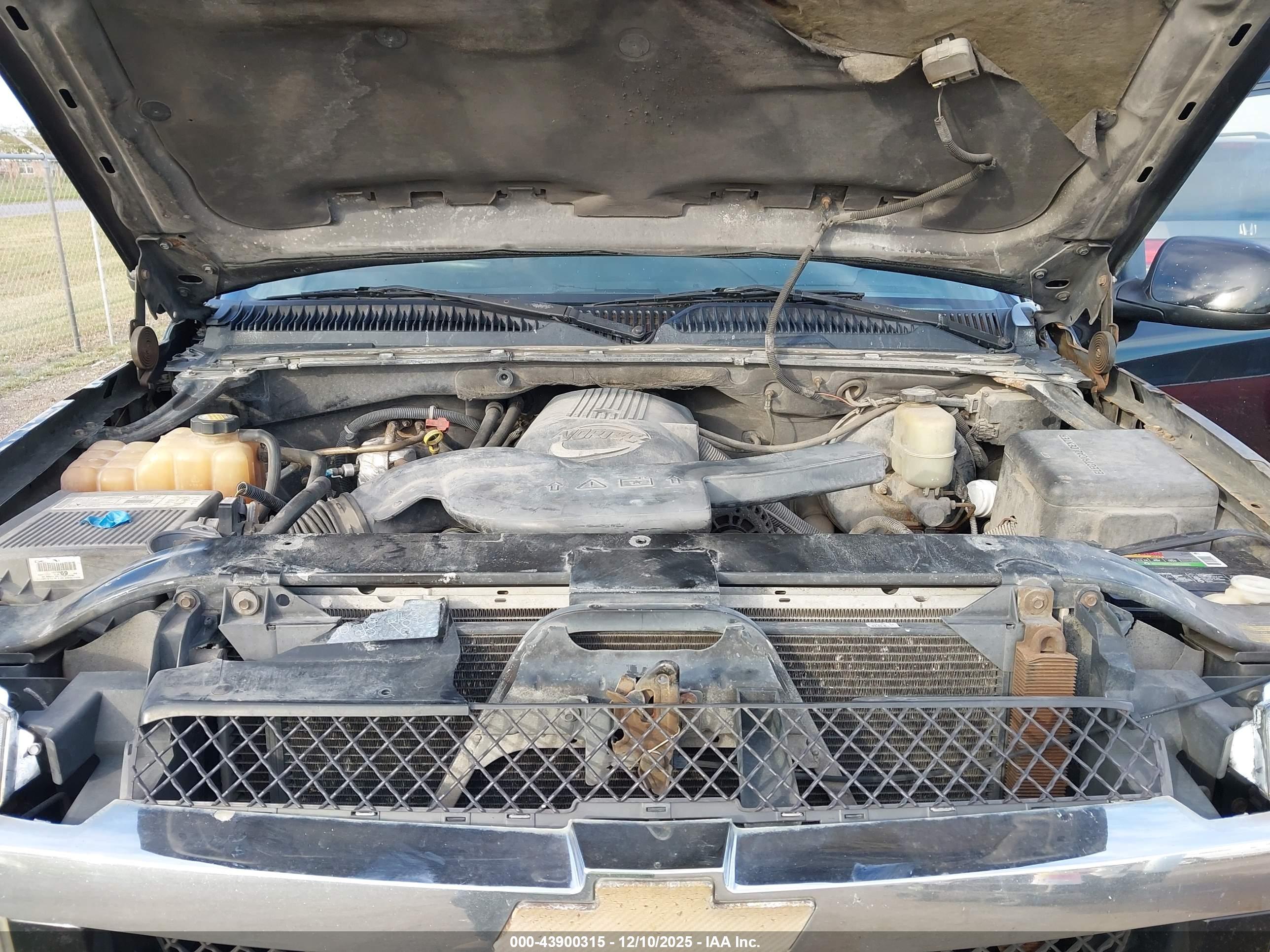 CHEVROLET AVALANCHE image 10