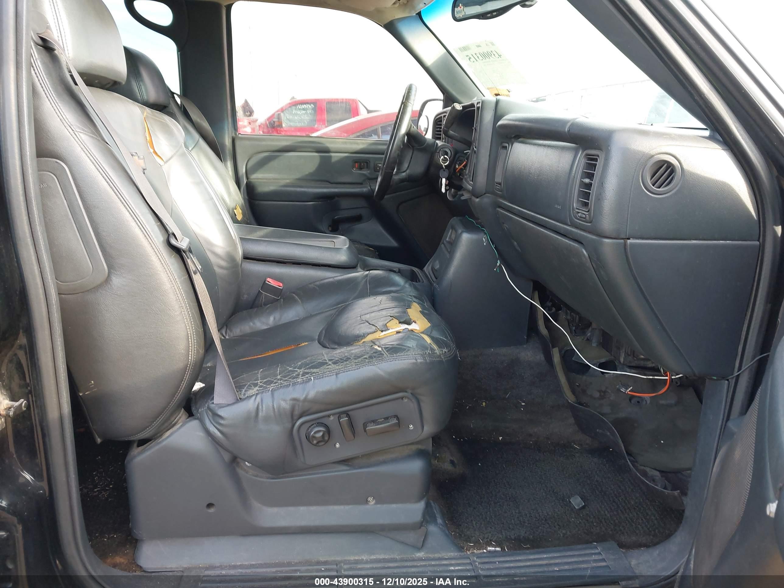 CHEVROLET AVALANCHE image 5